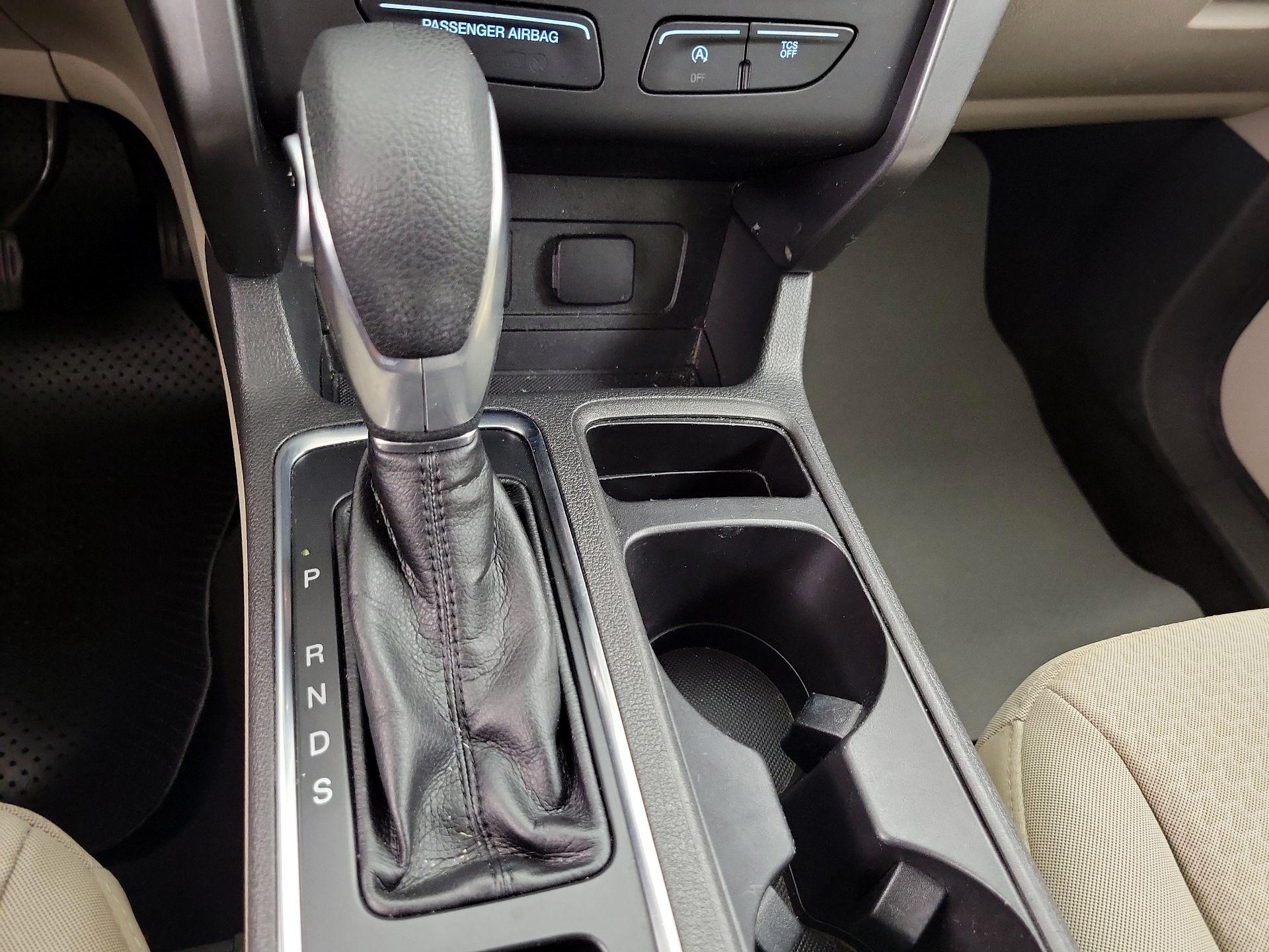 Thumbnail: 2019 Ford Escape - 17