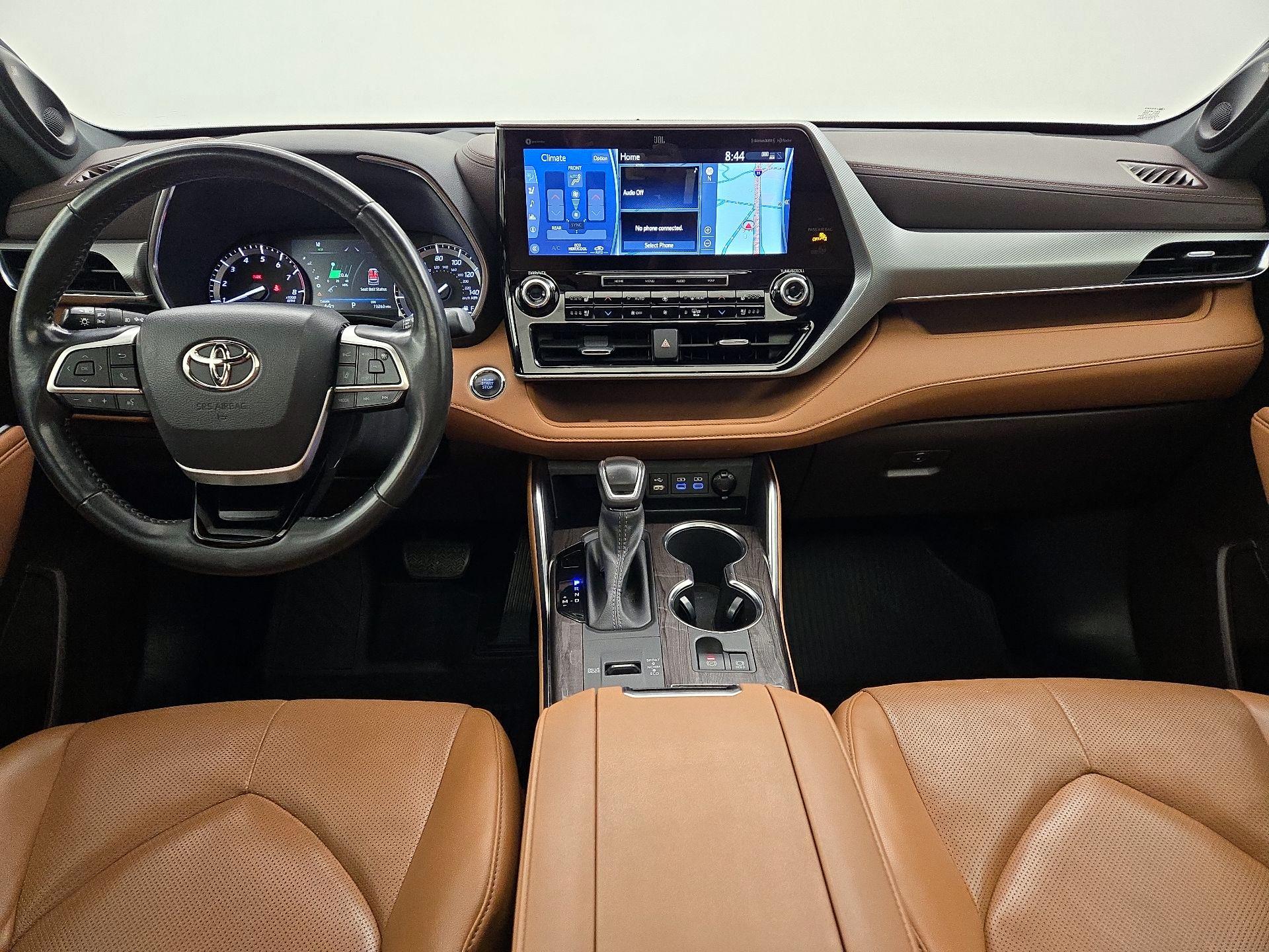 Thumbnail: 2022 Toyota Highlander - 9