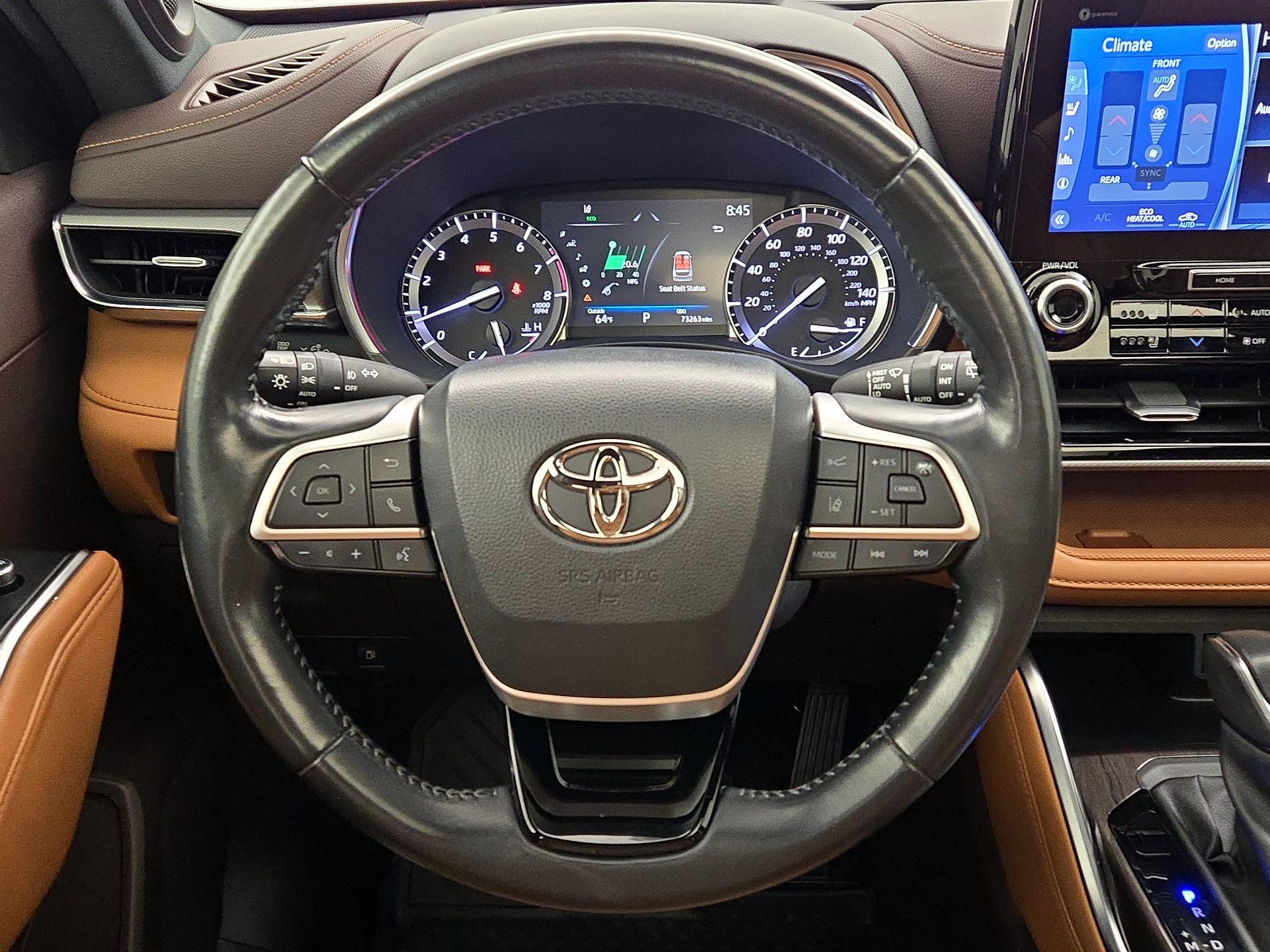 Thumbnail: 2022 Toyota Highlander - 10