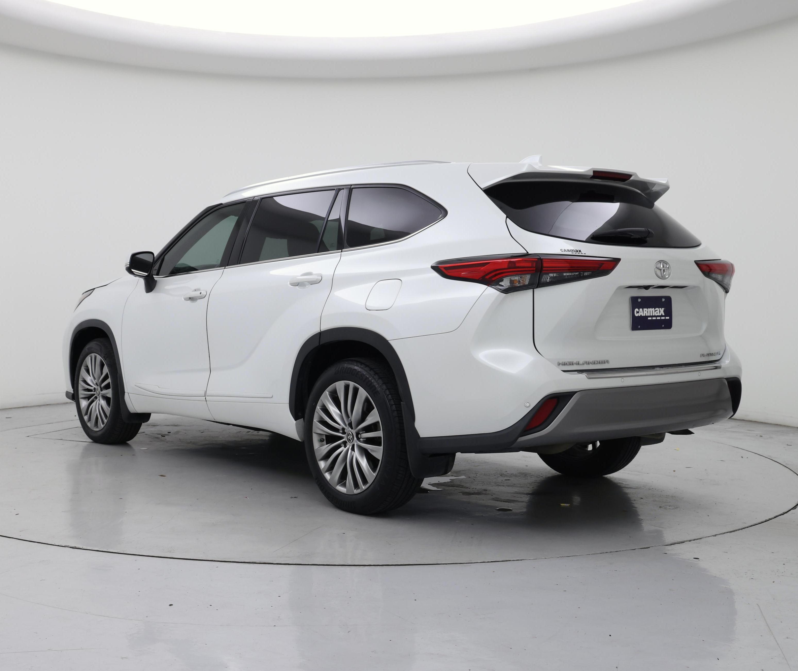 Thumbnail: 2022 Toyota Highlander - 2