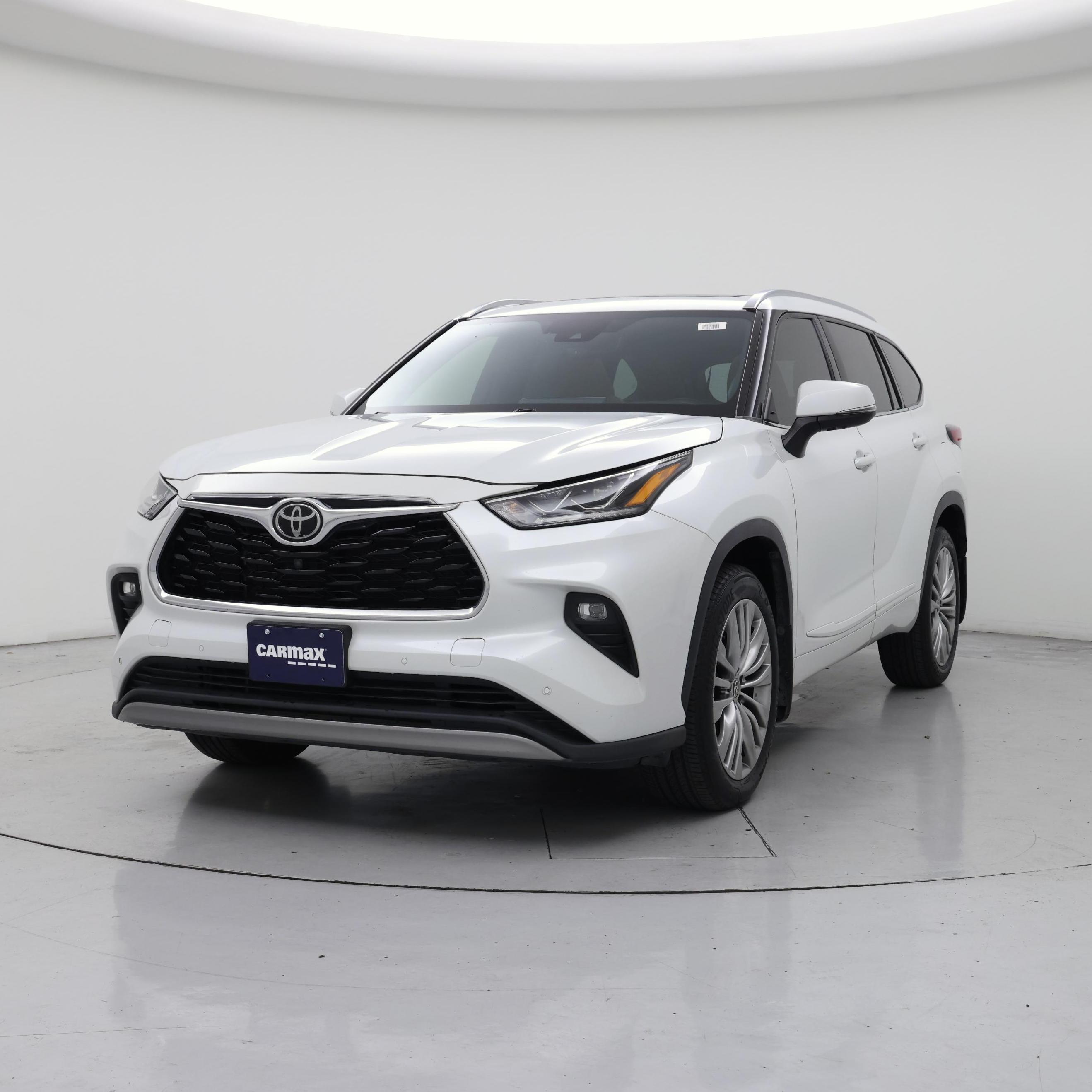 Thumbnail: 2022 Toyota Highlander - 4