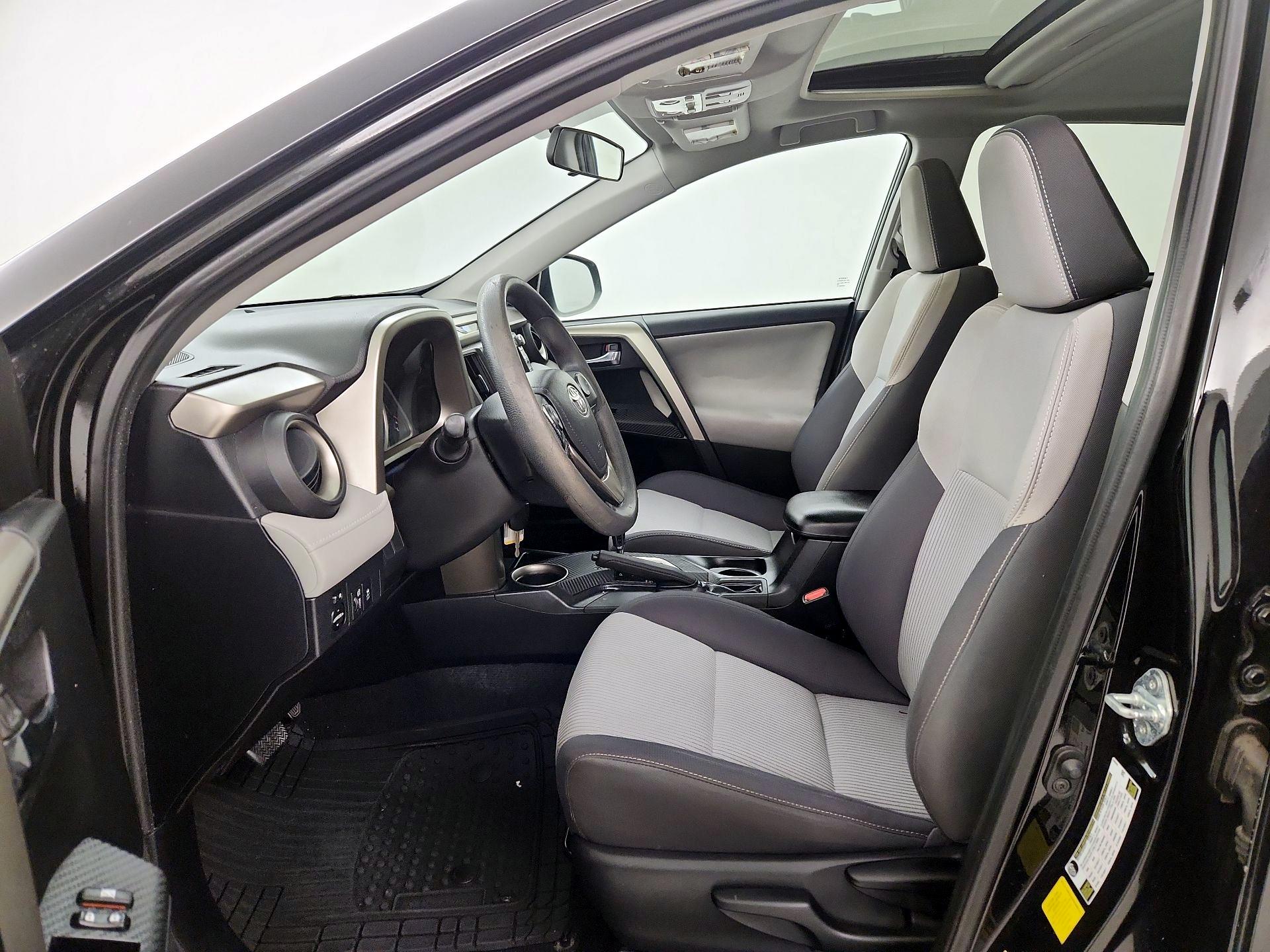Thumbnail: 2014 Toyota RAV4 - 11