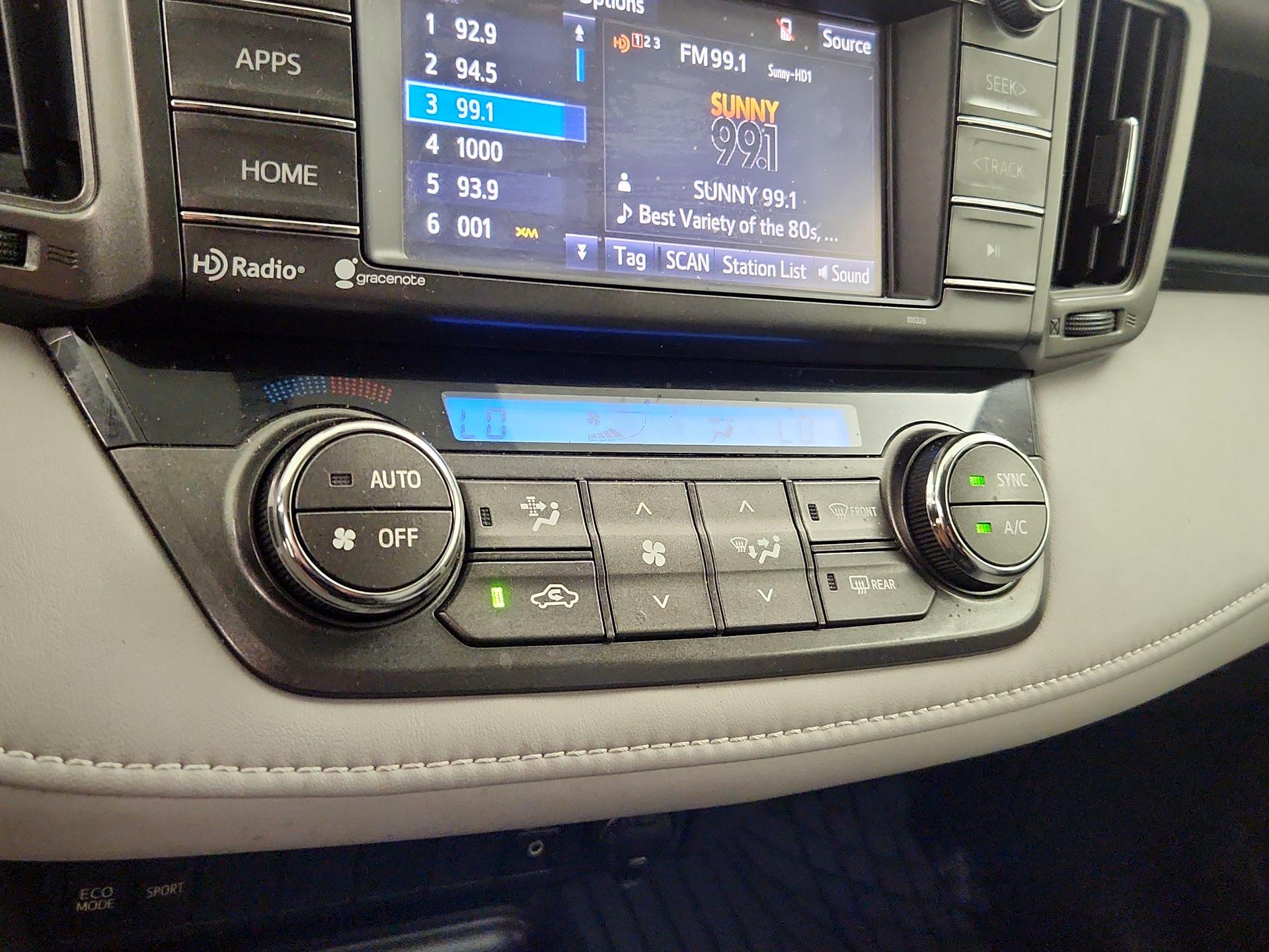 Thumbnail: 2014 Toyota RAV4 - 16
