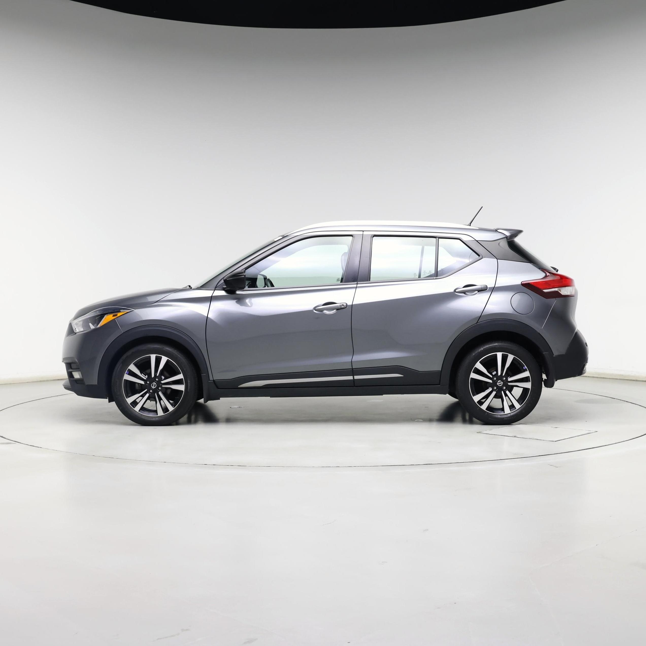 Thumbnail: 2020 Nissan Kicks - 3