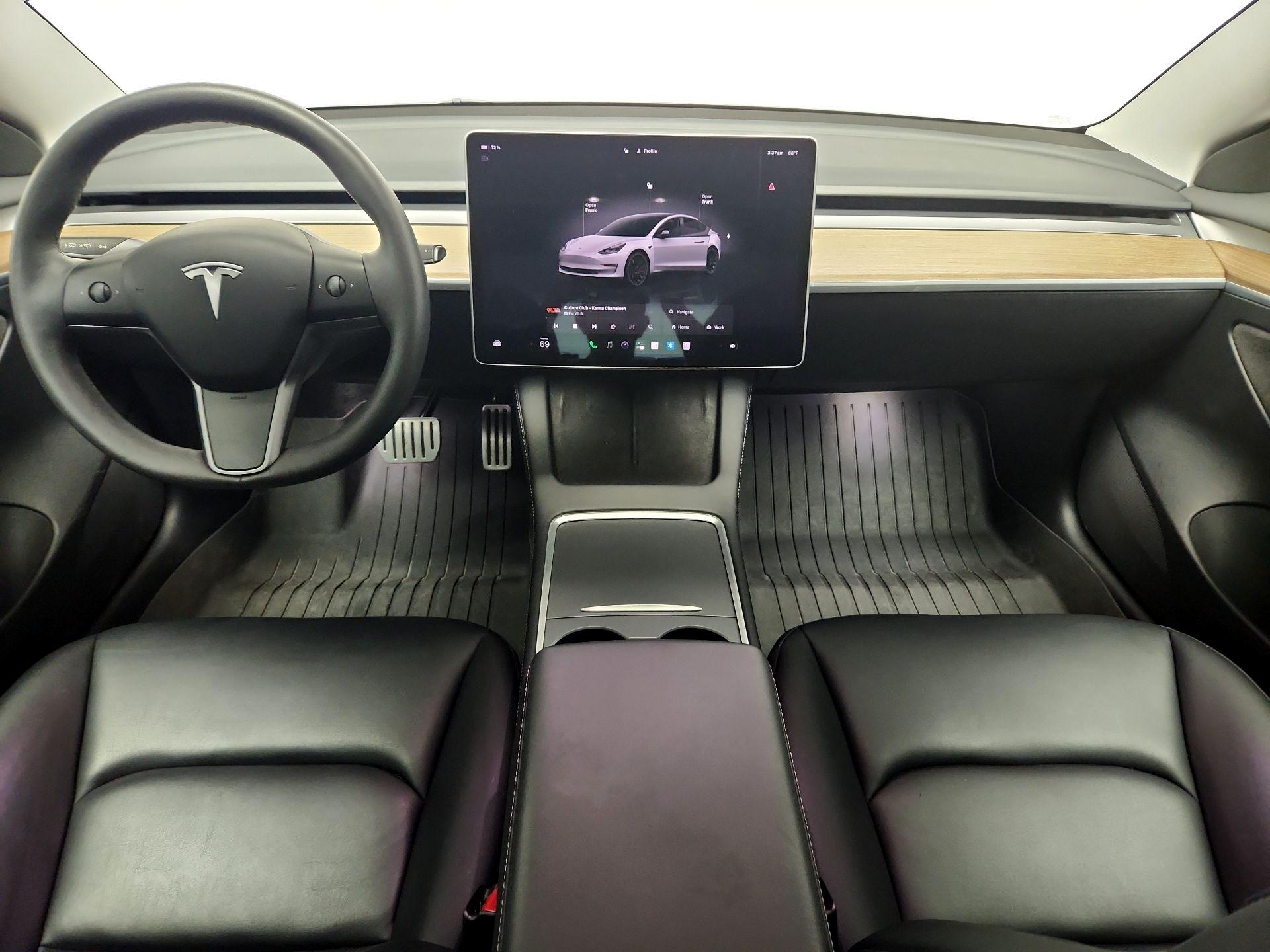 Thumbnail: 2023 Tesla Model 3 - 9
