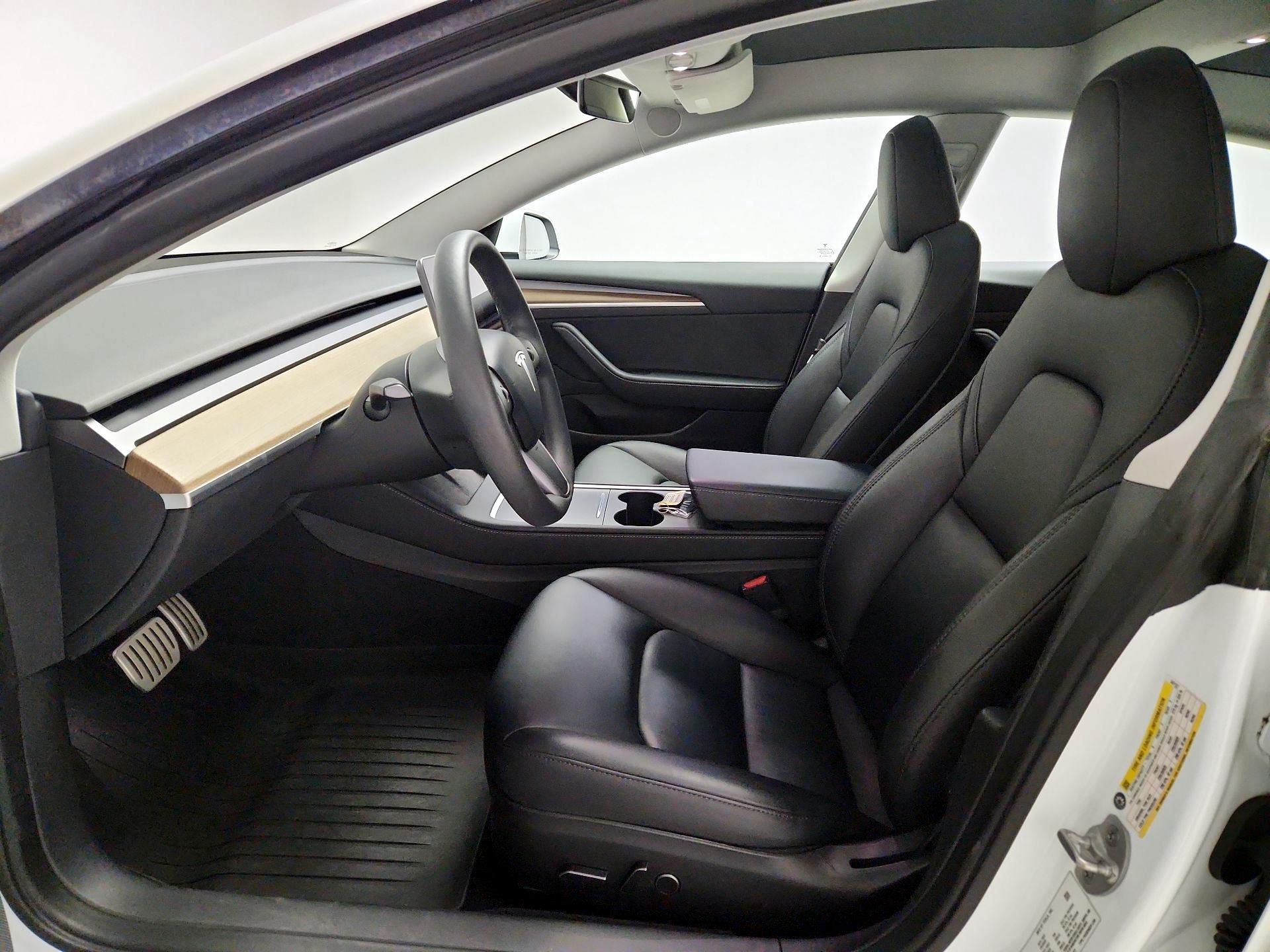 Thumbnail: 2023 Tesla Model 3 - 11