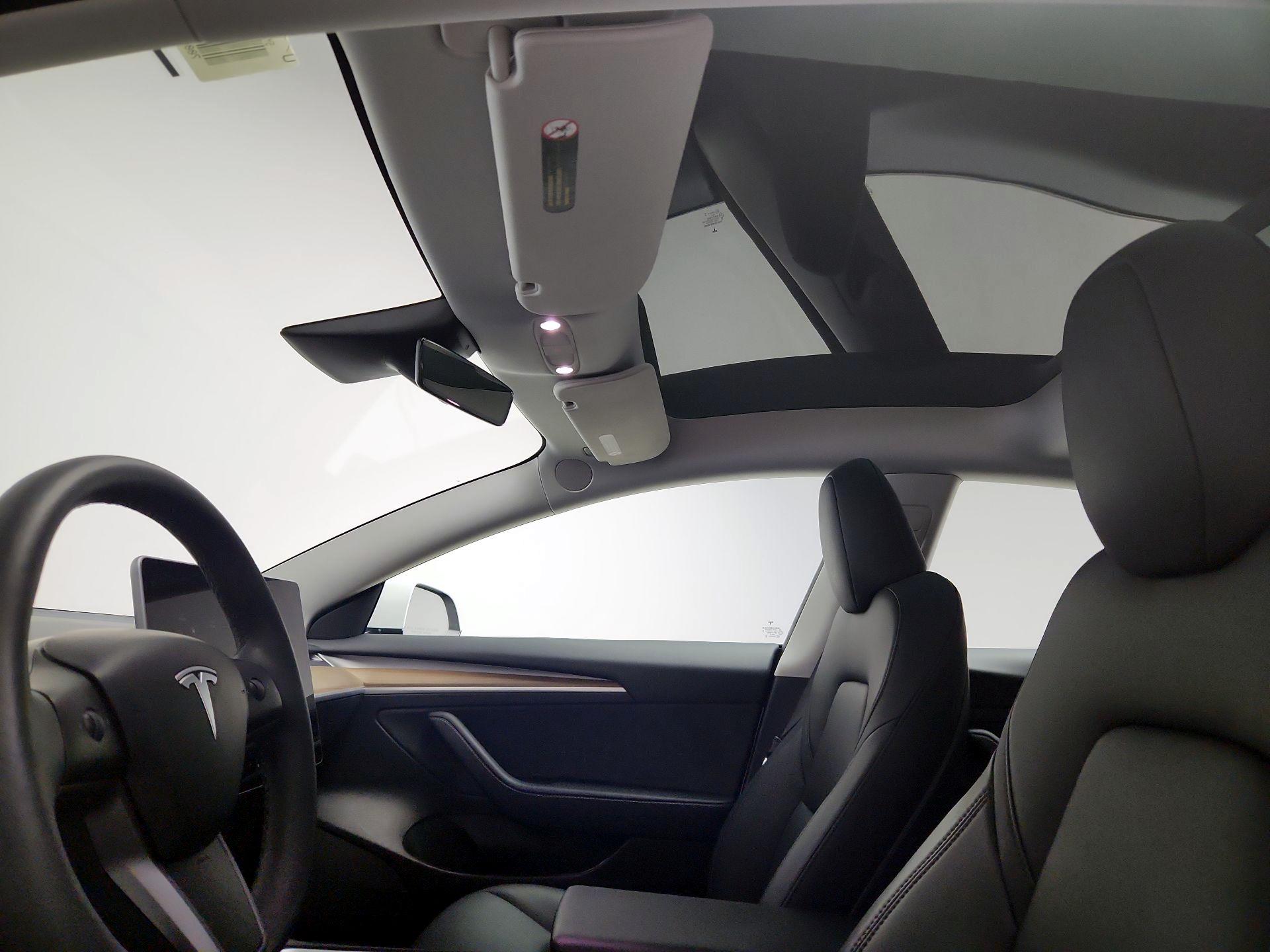Thumbnail: 2023 Tesla Model 3 - 18
