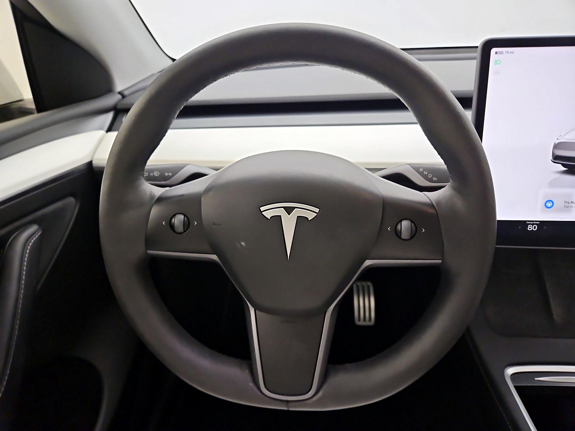 Thumbnail: 2023 Tesla Model Y - 10