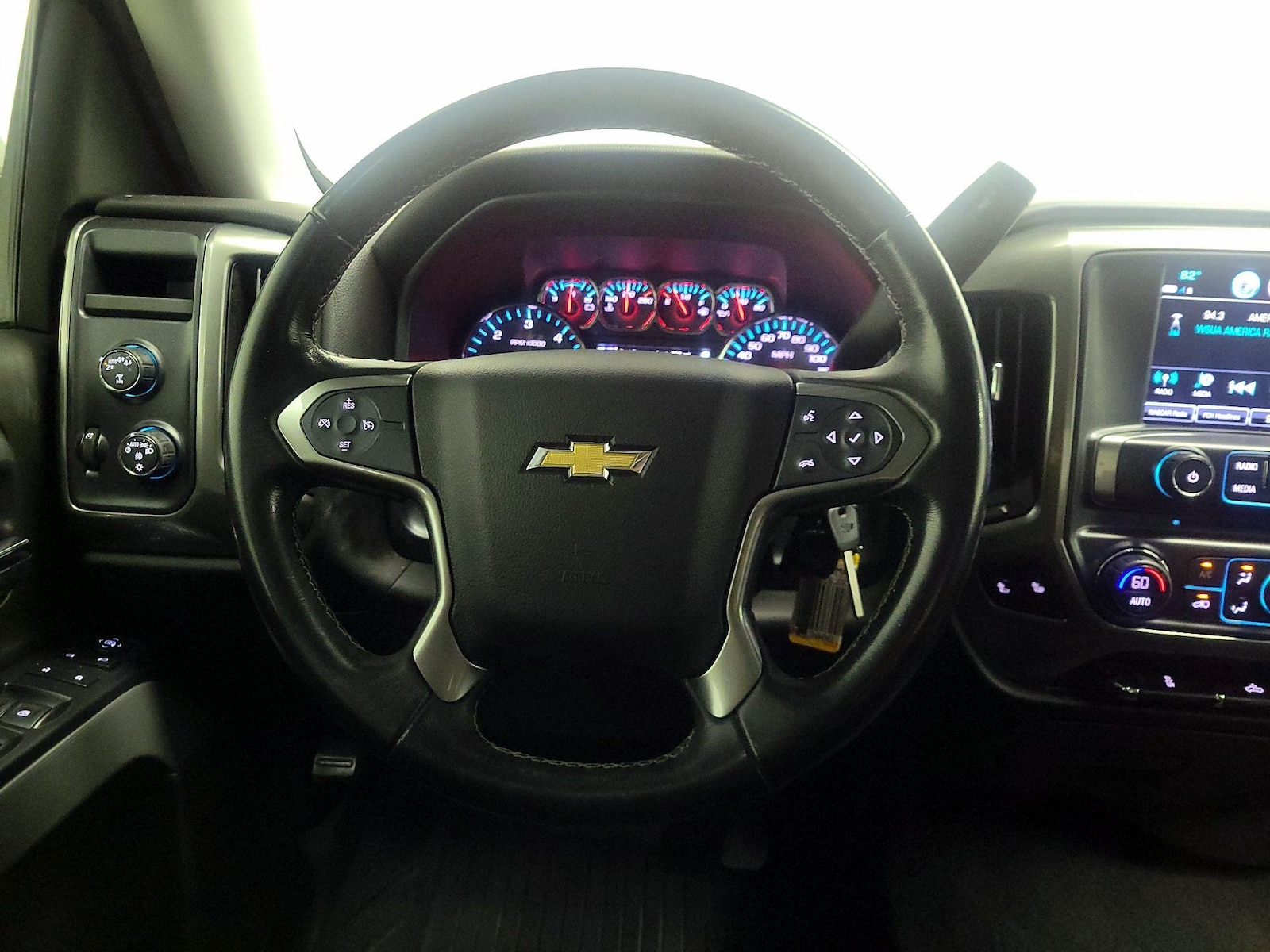 2018 Chevrolet Silverado 1500 LT Z71 - Photo 11