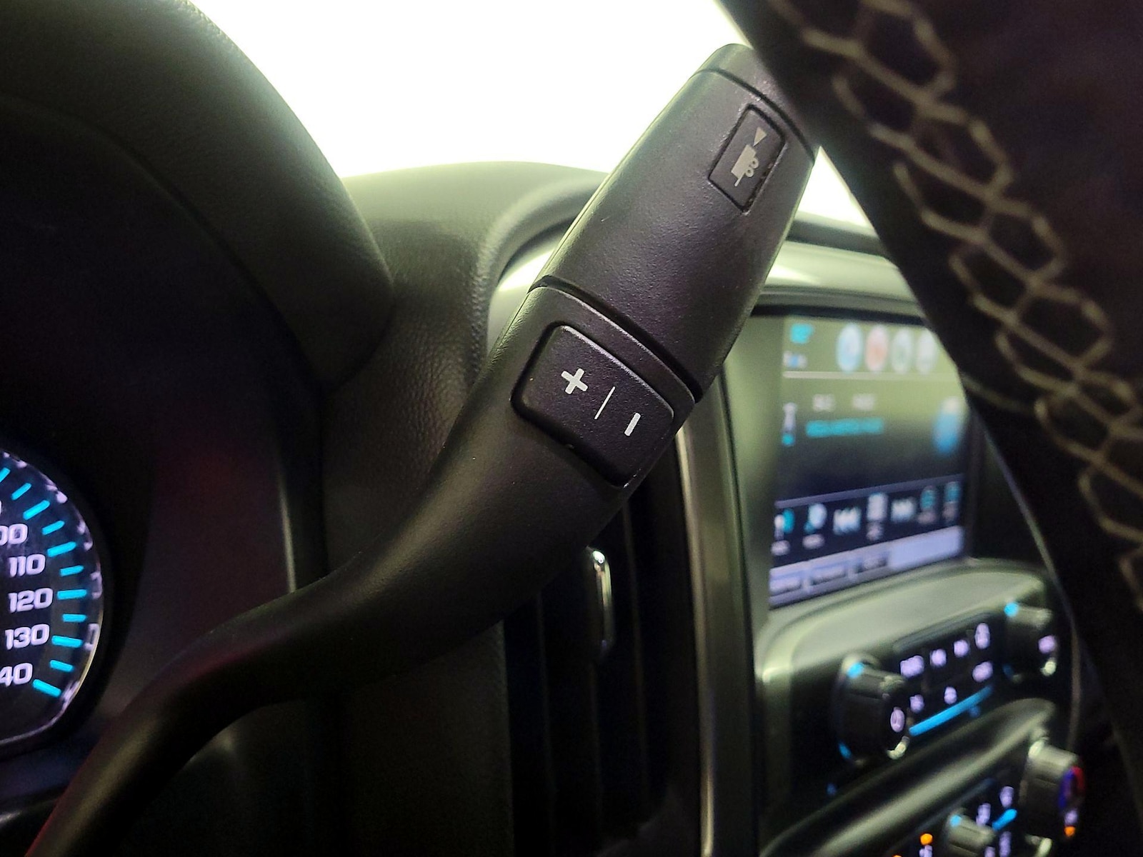 2018 Chevrolet Silverado 1500 LT Z71 - Photo 18