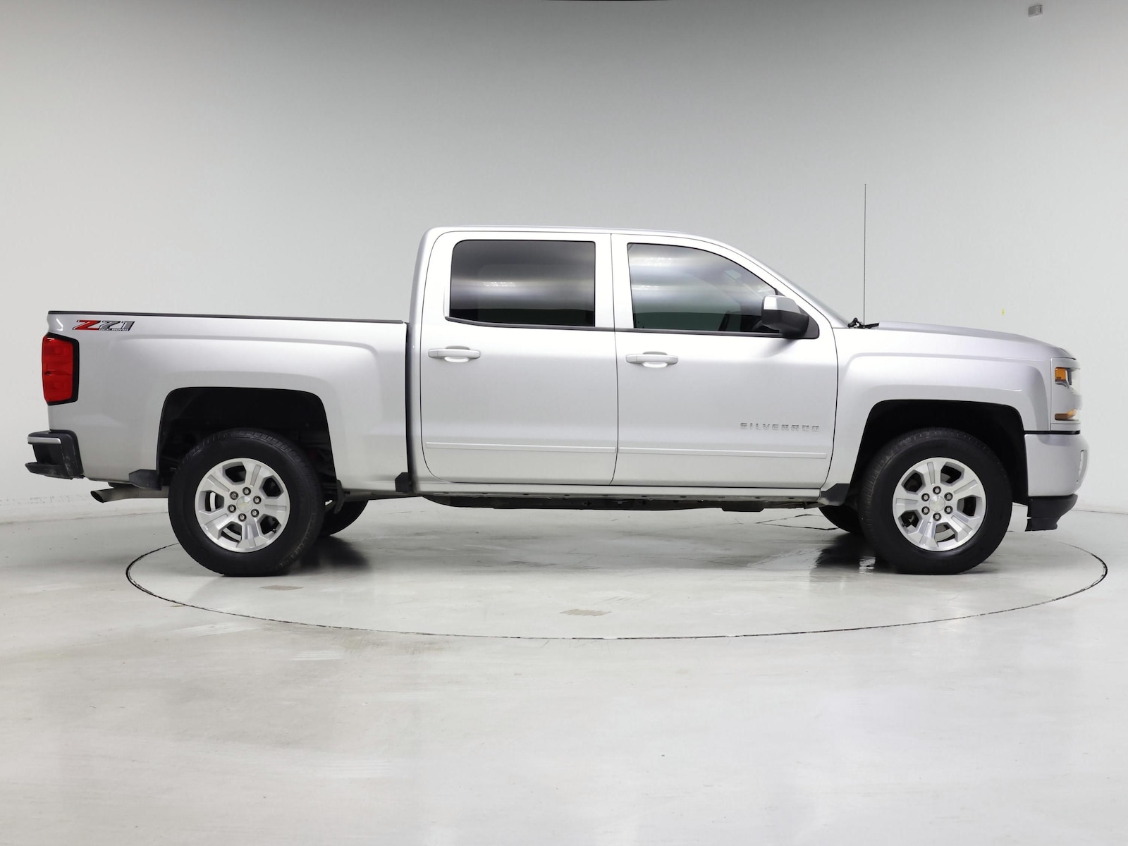 2018 Chevrolet Silverado 1500 LT Z71 - Photo 8