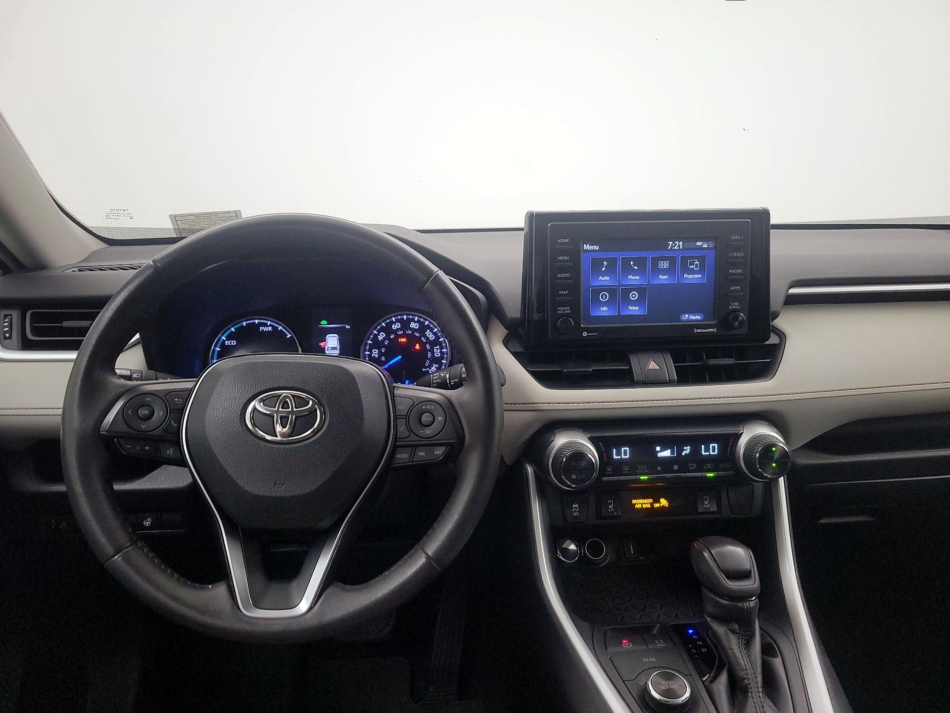 Thumbnail: 2020 Toyota RAV4 - 9