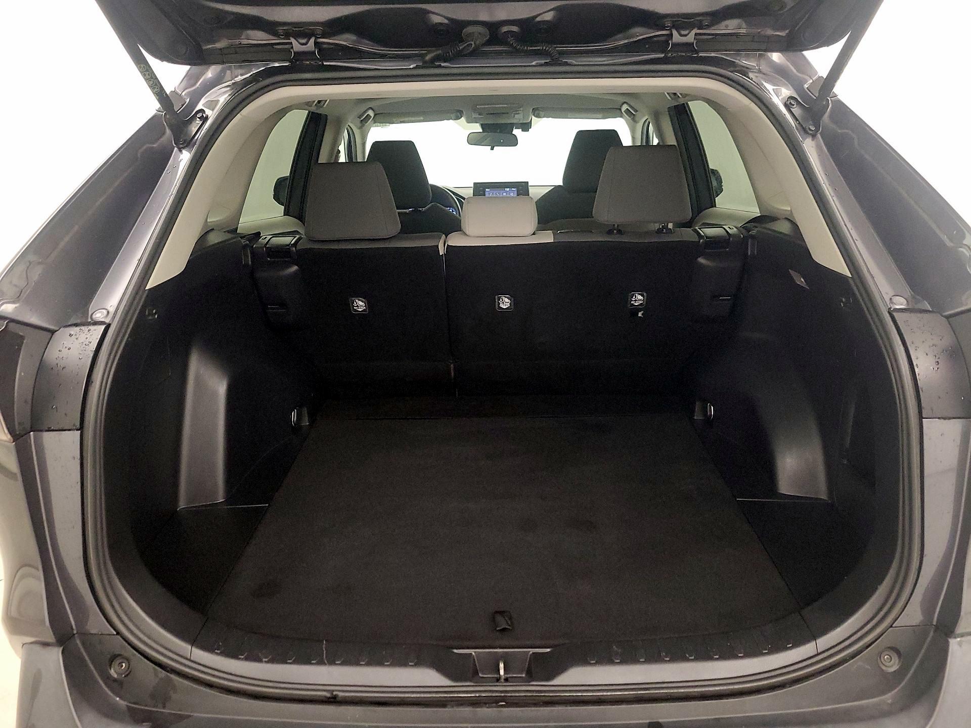 Thumbnail: 2020 Toyota RAV4 - 20