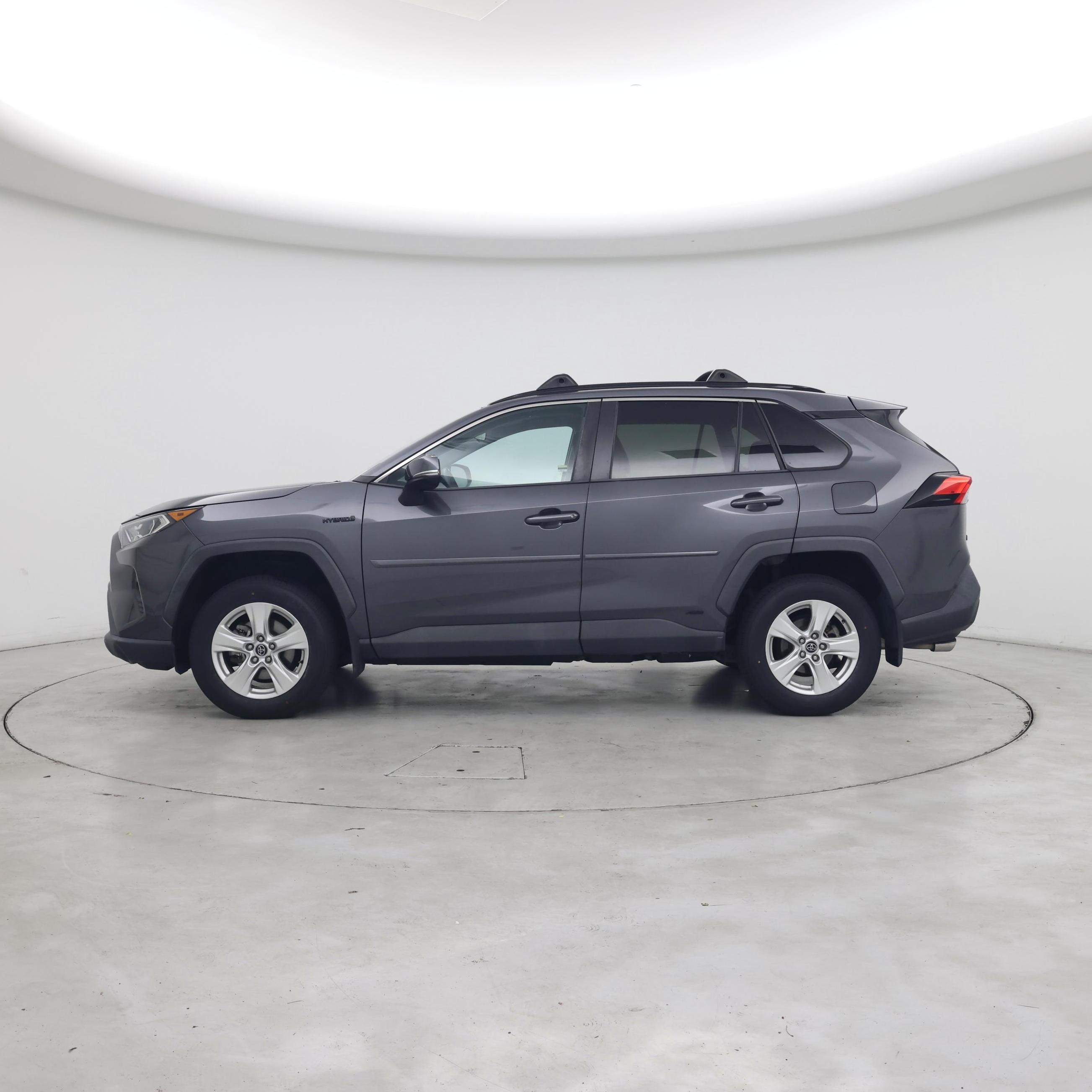 Thumbnail: 2020 Toyota RAV4 - 3