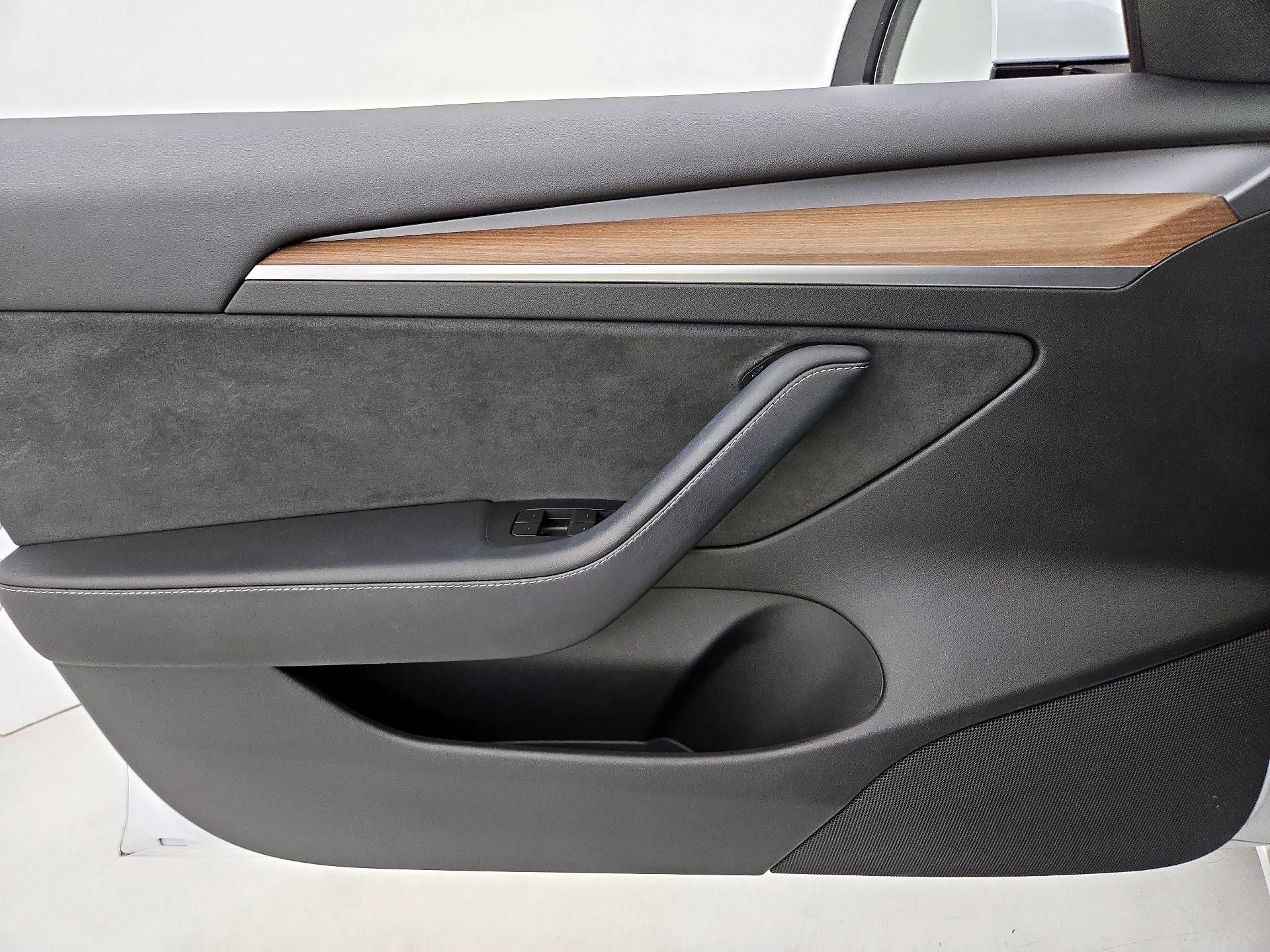 Thumbnail: 2023 Tesla Model 3 - 12
