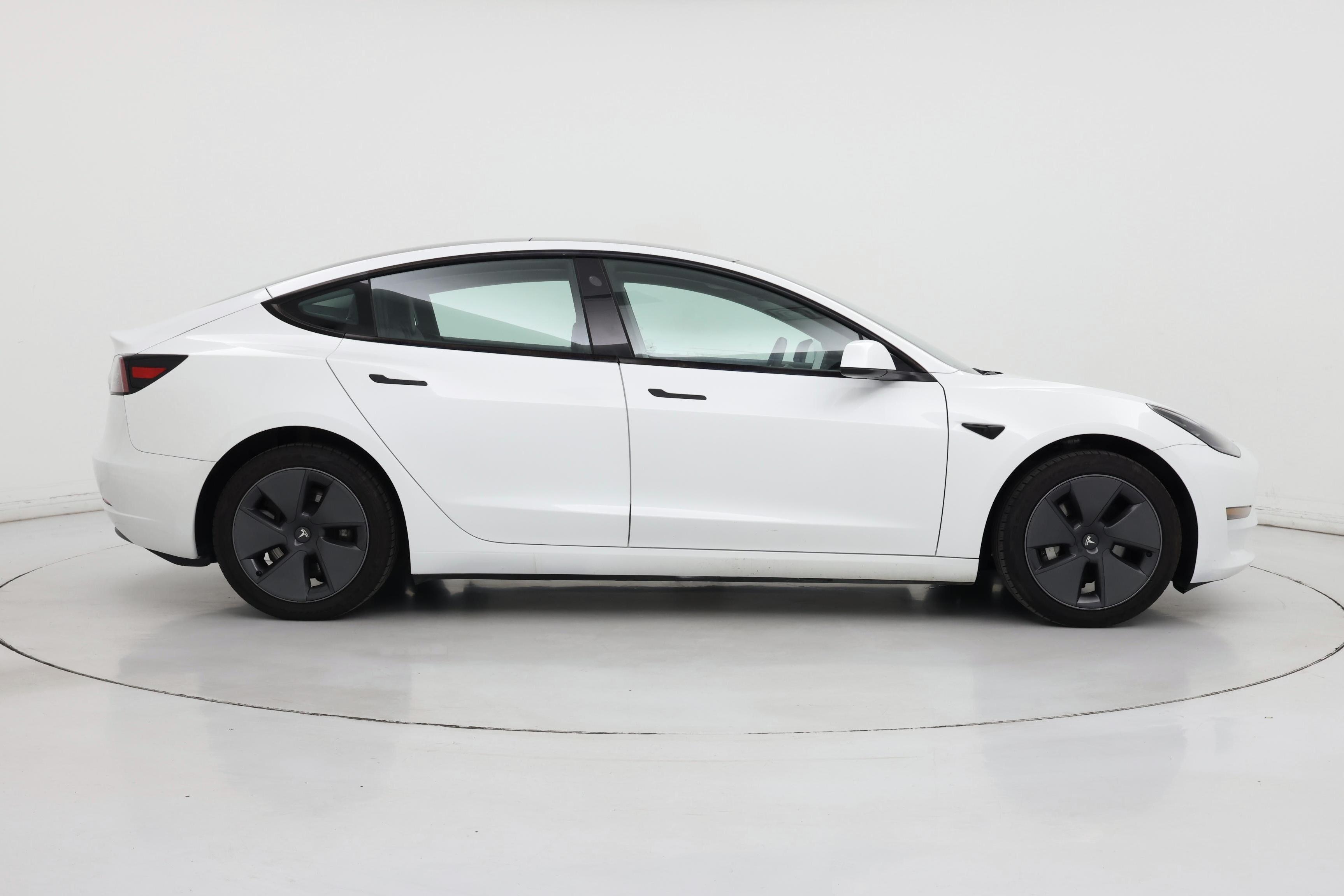 Thumbnail: 2023 Tesla Model 3 - 7