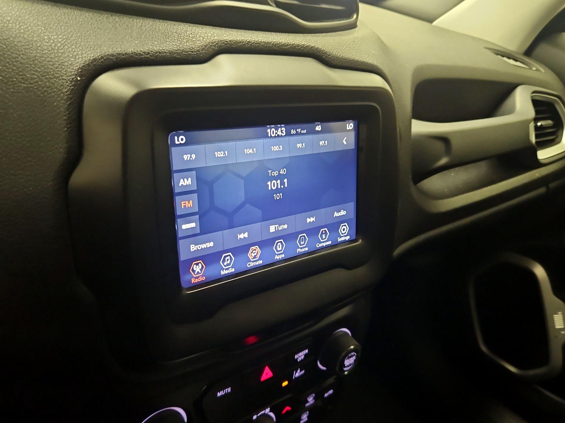 Thumbnail: 2021 Jeep Renegade - 15