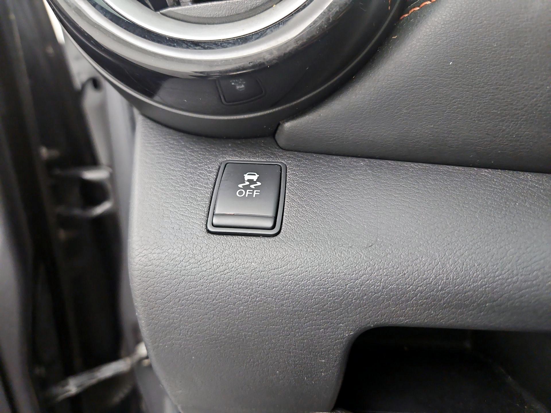 Thumbnail: 2019 Nissan Kicks - 11