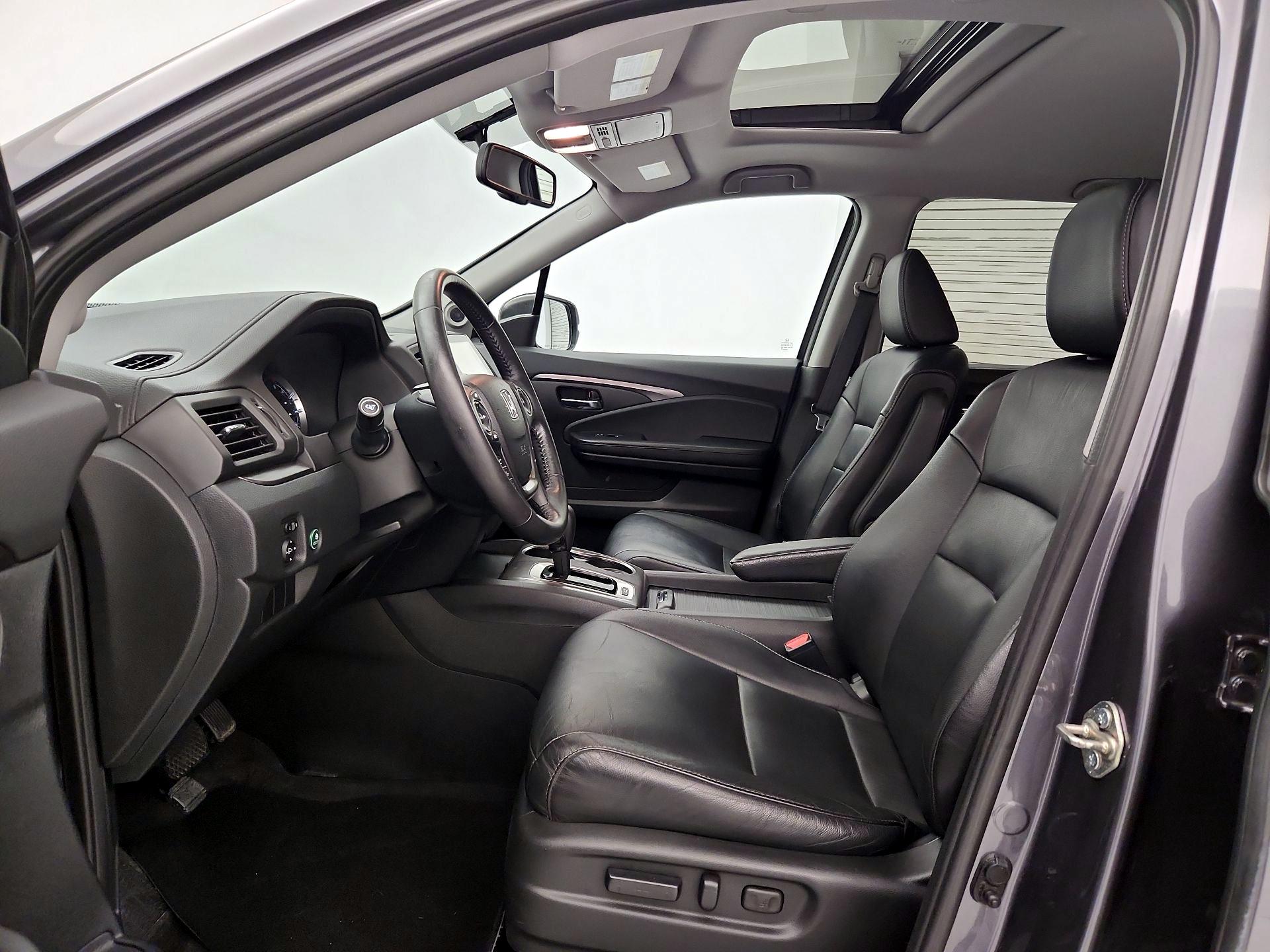 Thumbnail: 2016 Honda Pilot - 11