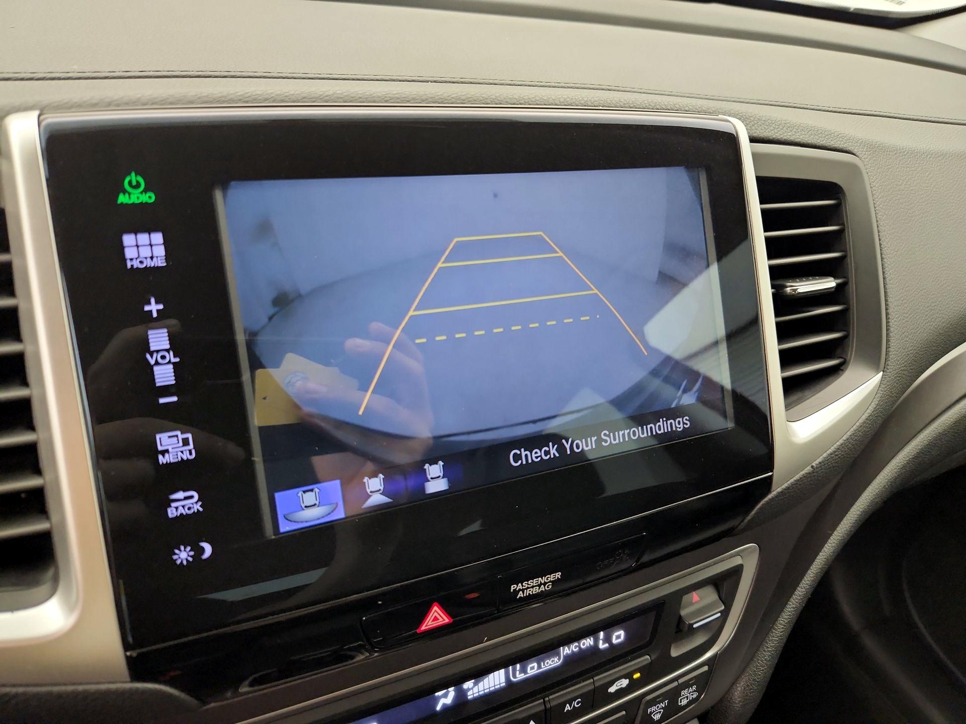 Thumbnail: 2016 Honda Pilot - 14