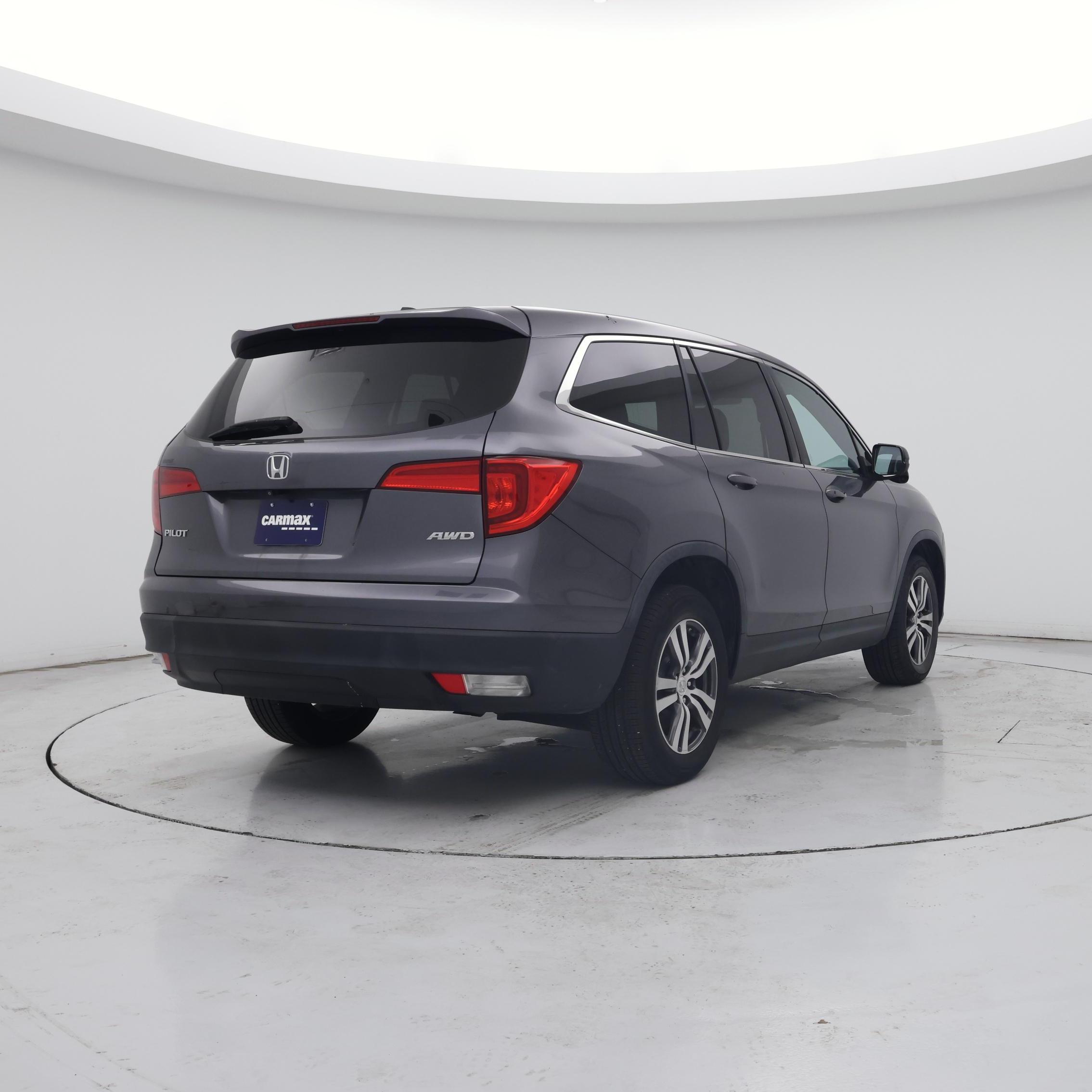 Thumbnail: 2016 Honda Pilot - 8