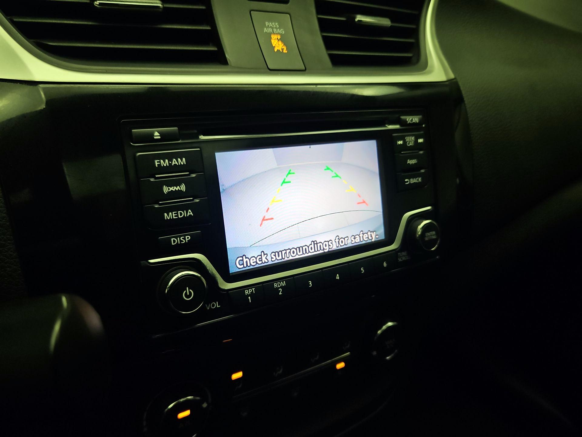 Thumbnail: 2016 Nissan Sentra - 14