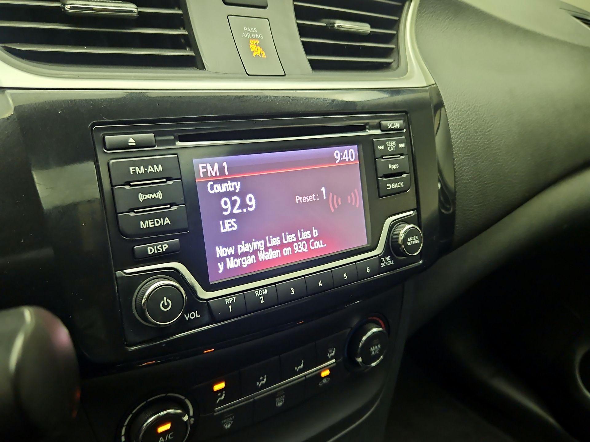 Thumbnail: 2016 Nissan Sentra - 15