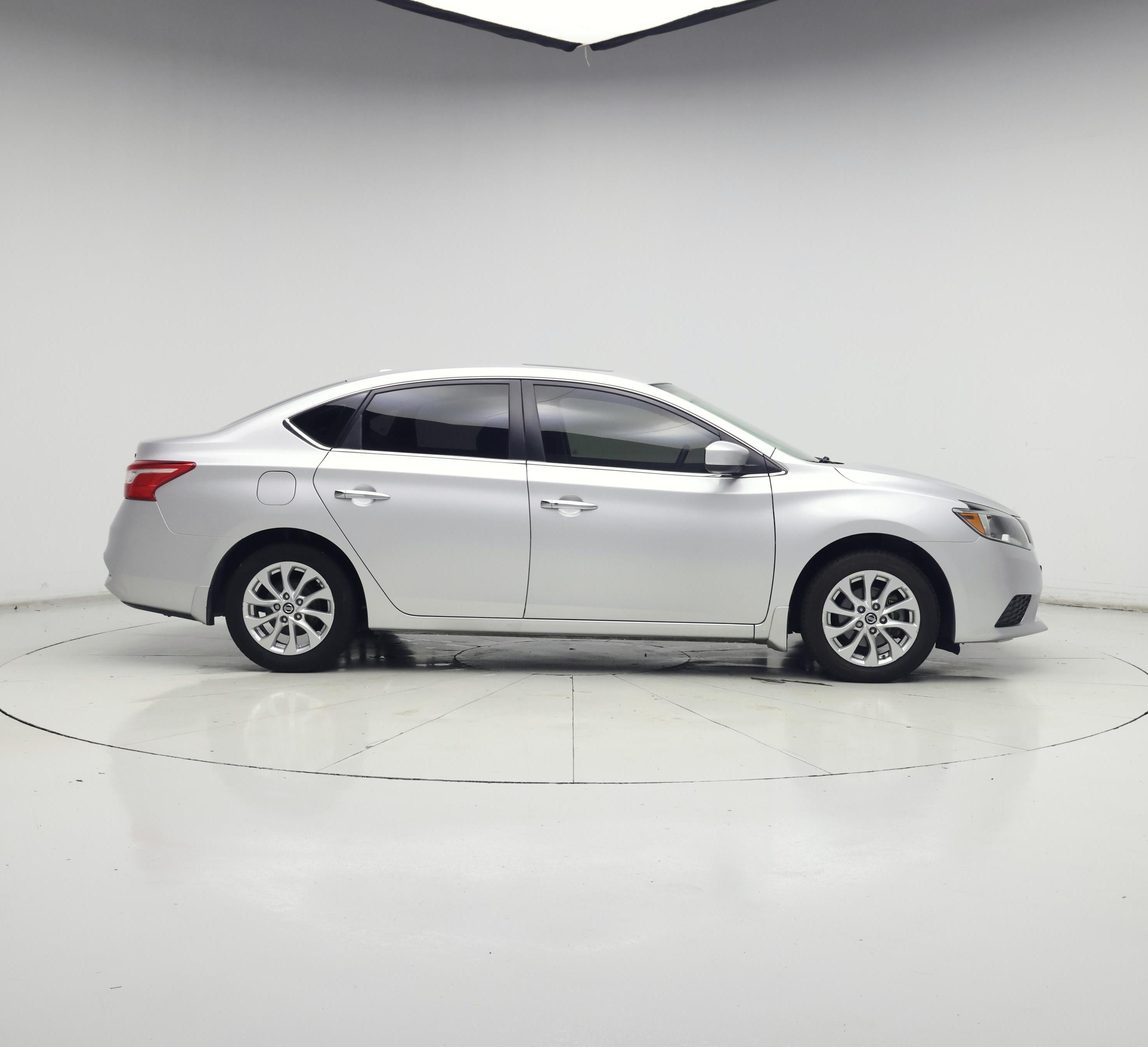 Thumbnail: 2016 Nissan Sentra - 7