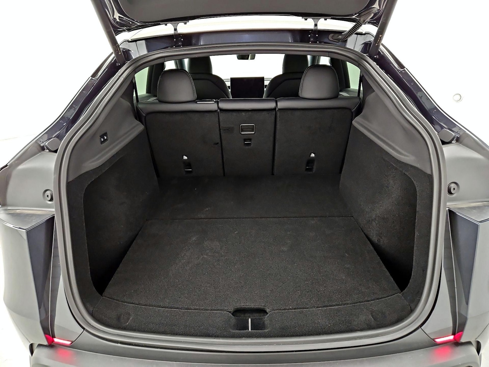 2026 Tesla Model Y Premium - Photo 20