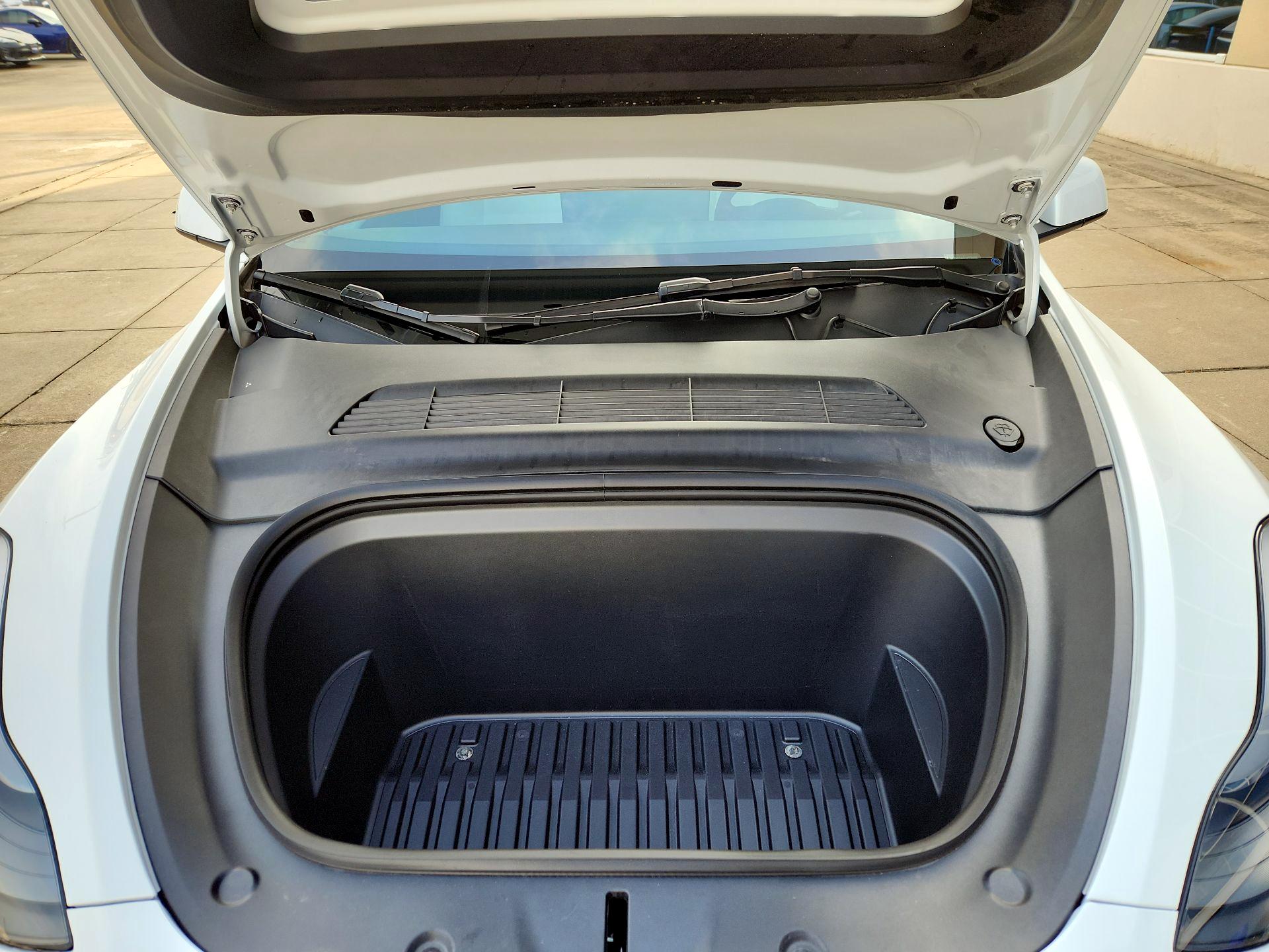 Thumbnail: 2023 Tesla Model Y - 19
