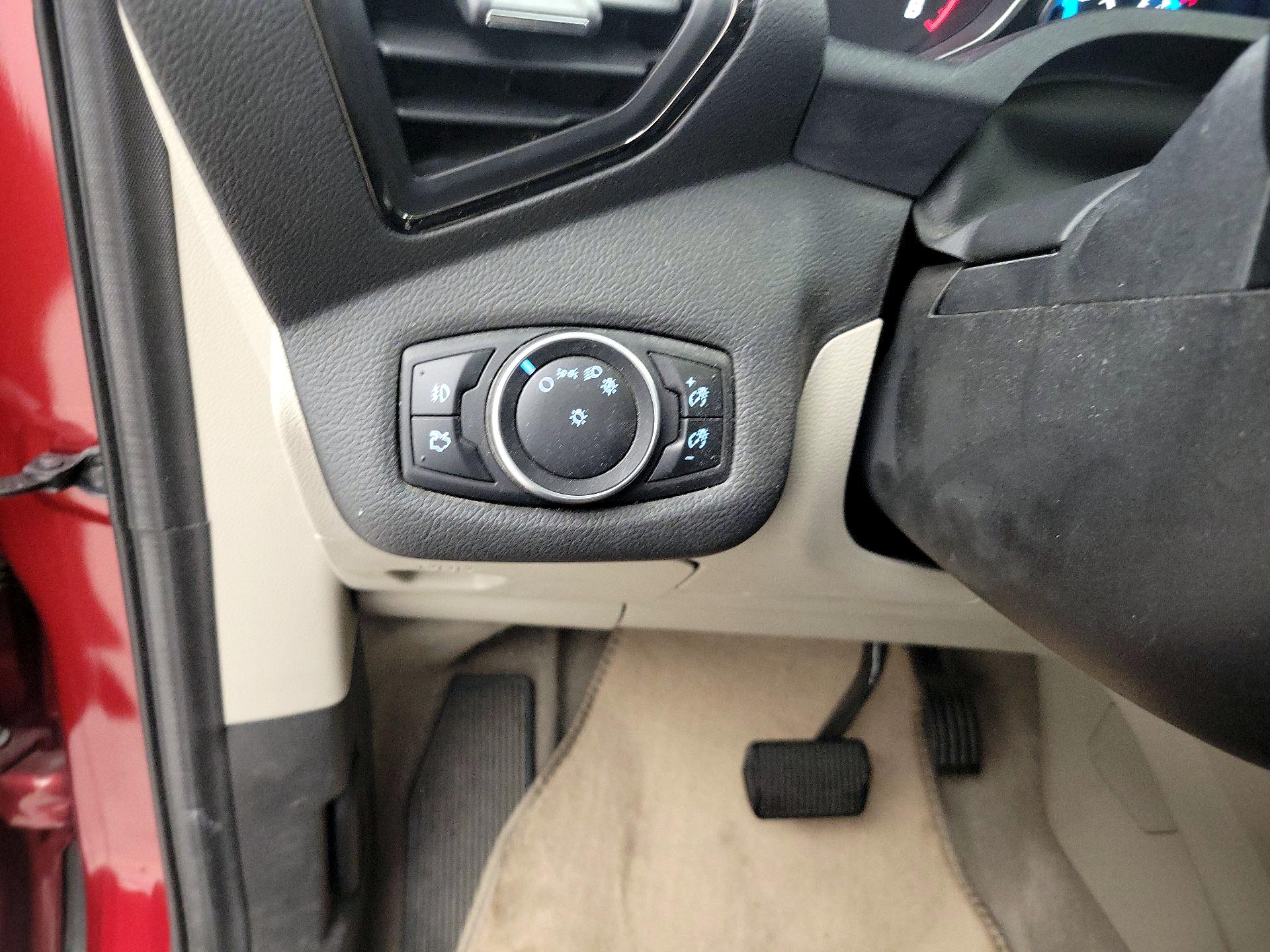 Thumbnail: 2016 Ford Escape - 13