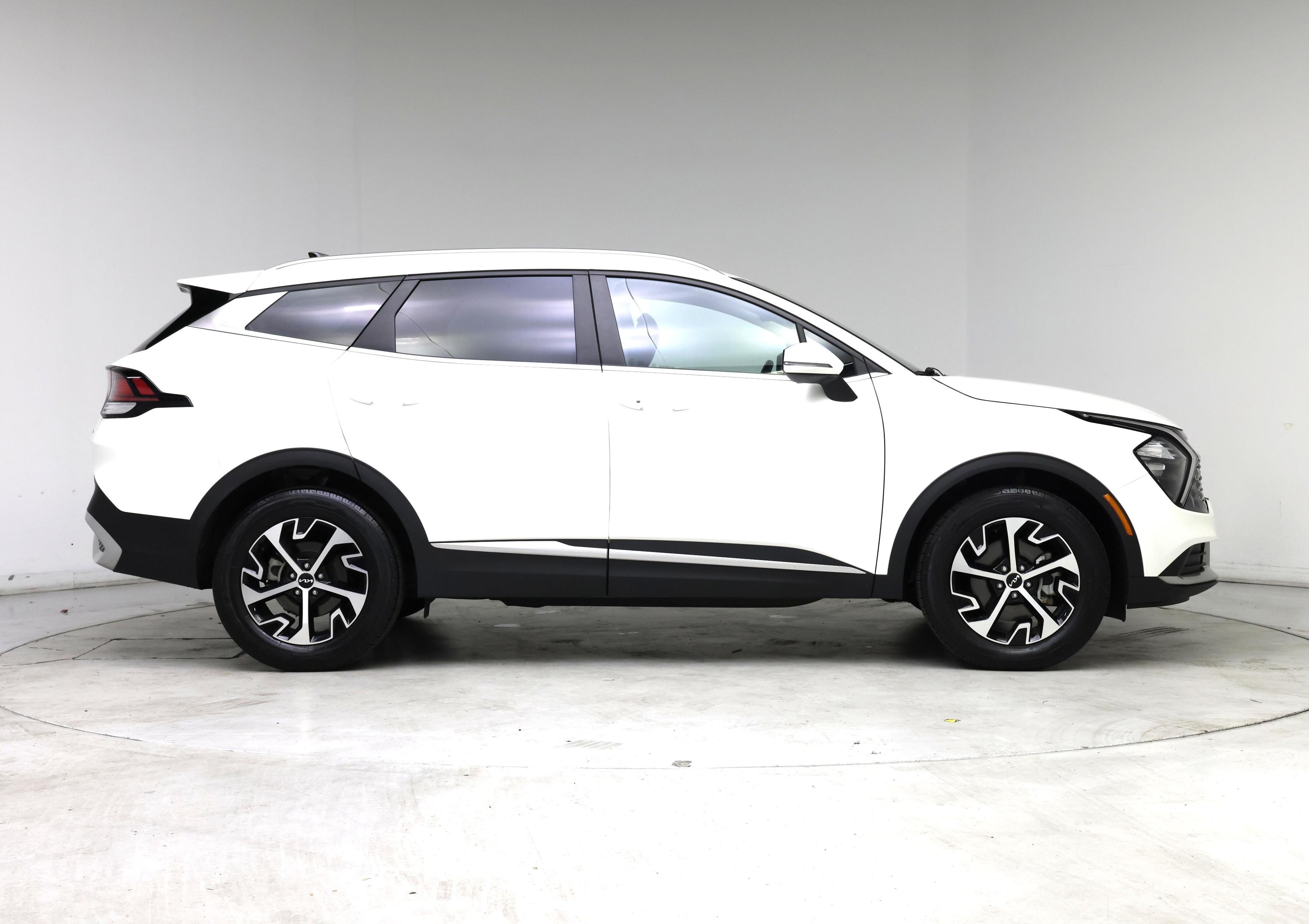 Thumbnail: 2023 Kia Sportage - 7