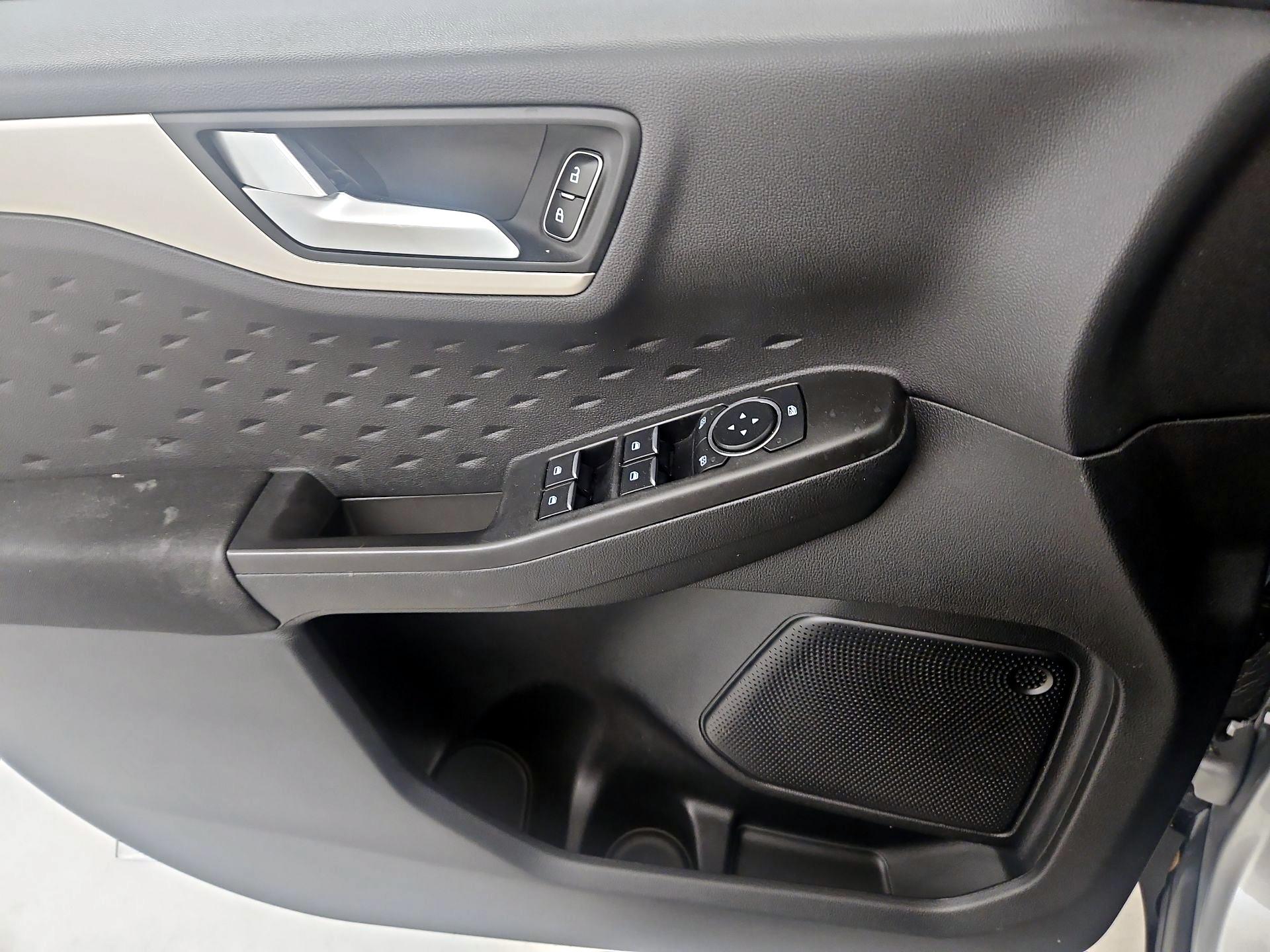 Thumbnail: 2020 Ford Escape - 12