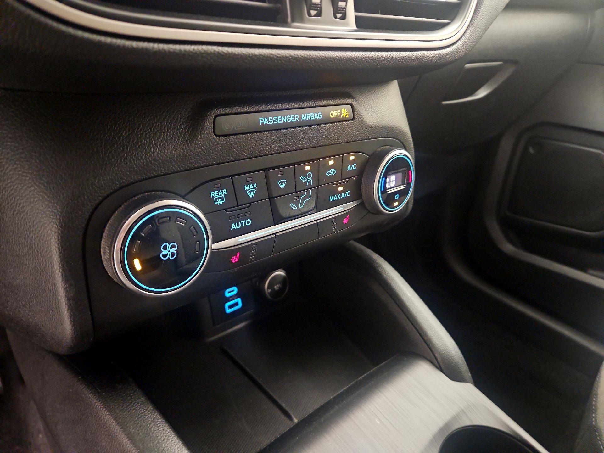 Thumbnail: 2020 Ford Escape - 16
