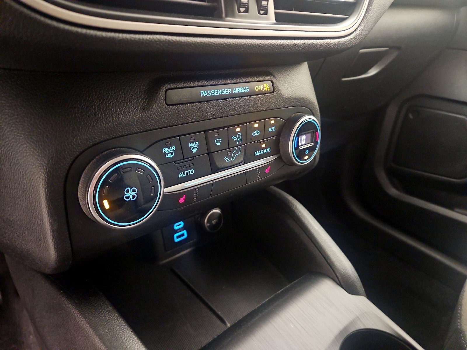 2020 Ford Escape SE - Photo 17
