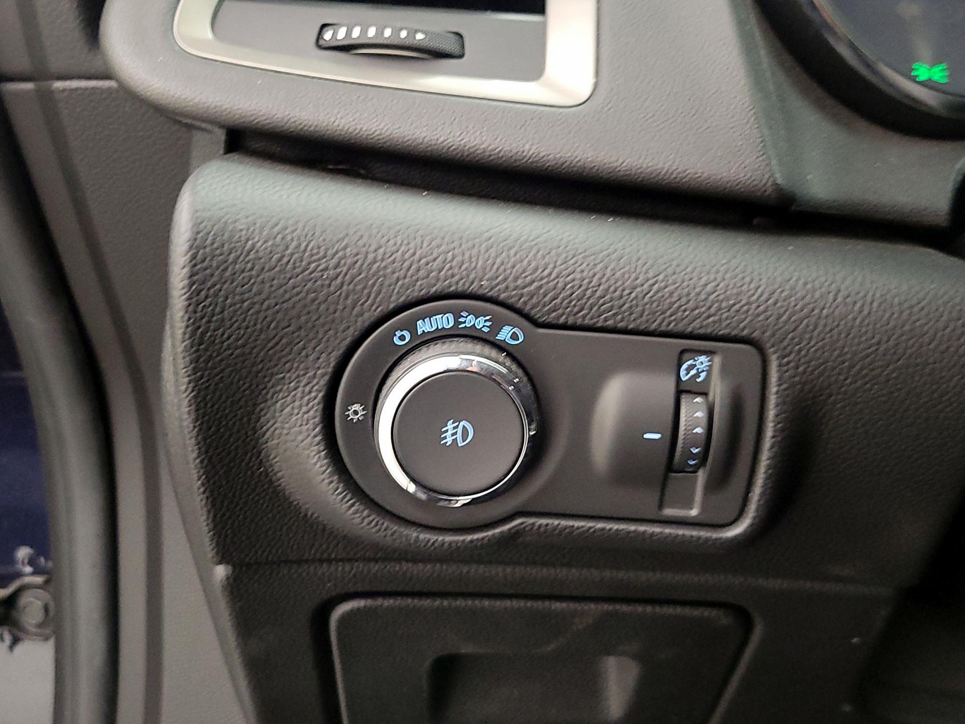 Thumbnail: 2015 Buick Verano - 13