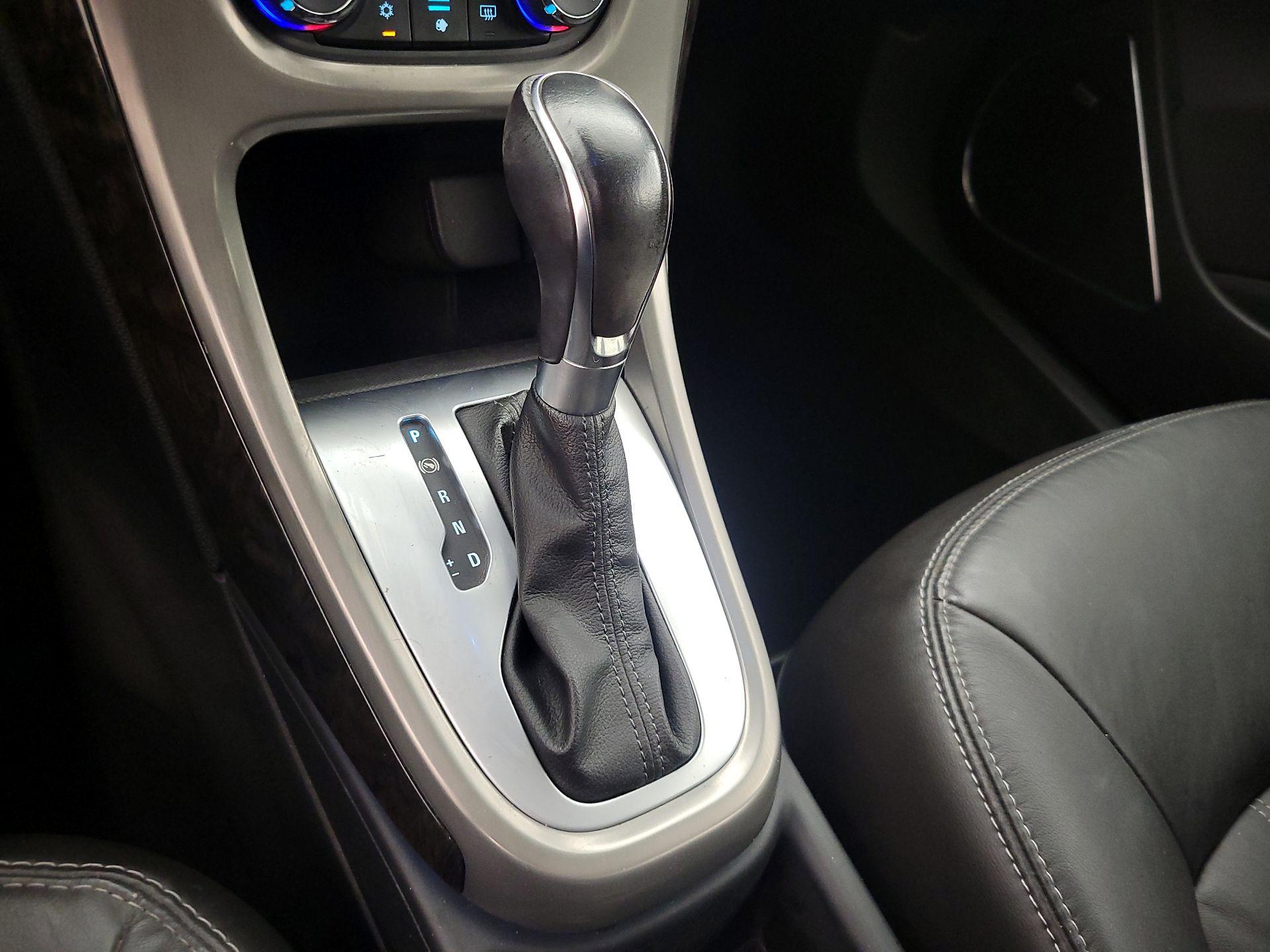 Thumbnail: 2015 Buick Verano - 17