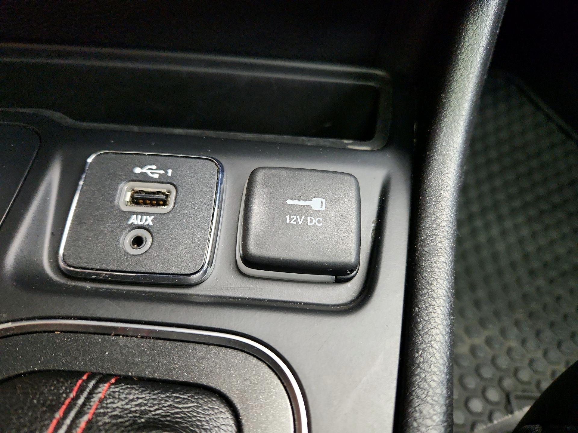 Thumbnail: 2020 Jeep Cherokee - 19