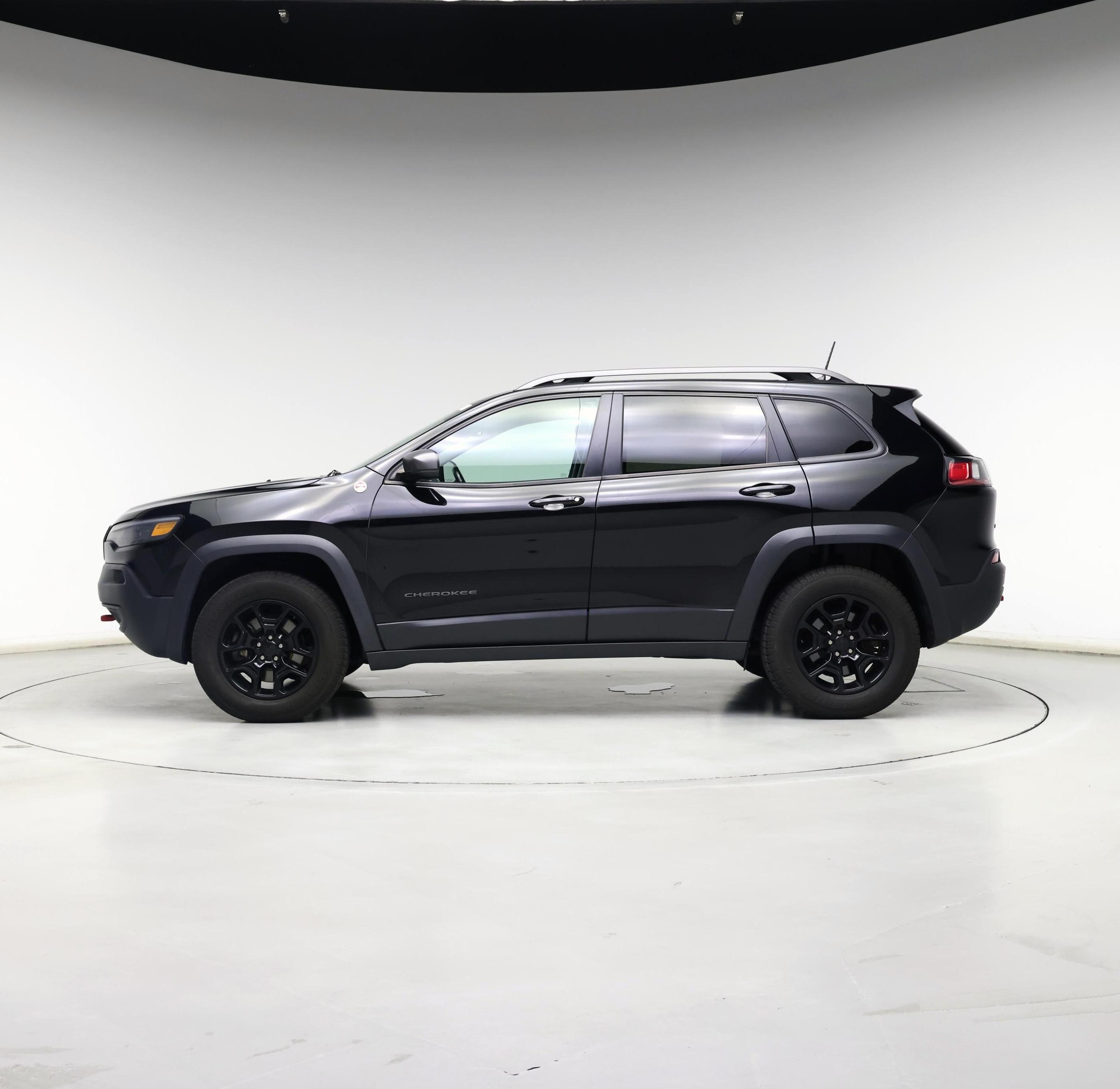 Thumbnail: 2020 Jeep Cherokee - 3