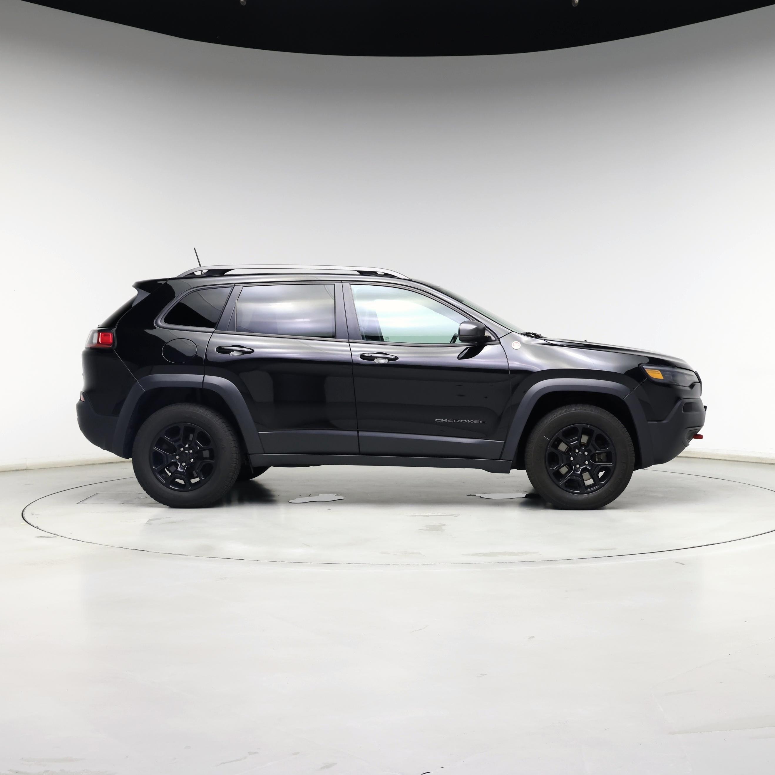 Thumbnail: 2020 Jeep Cherokee - 7