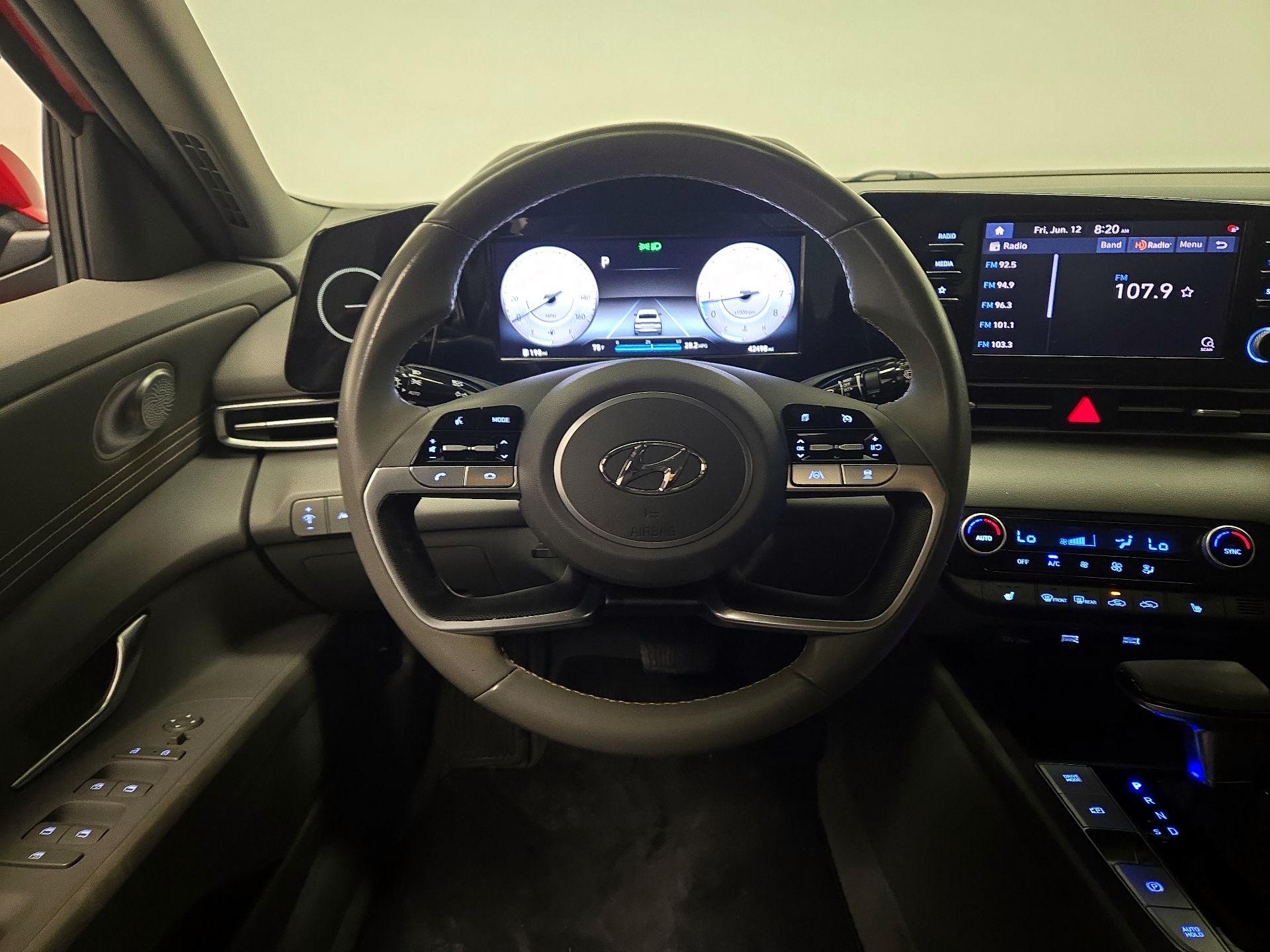 Thumbnail: 2022 Hyundai Elantra - 10