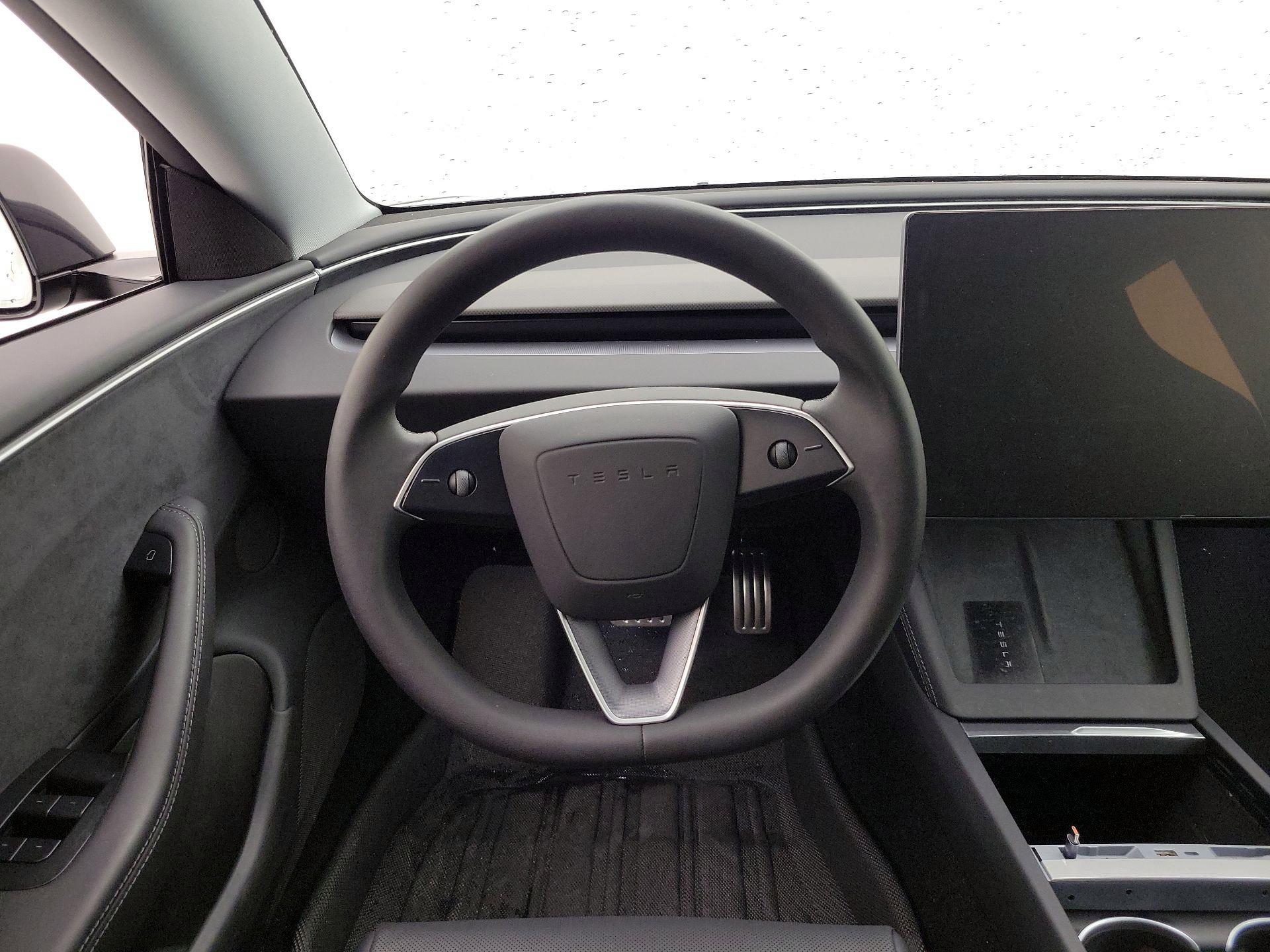 Thumbnail: 2024 Tesla Model 3 - 10