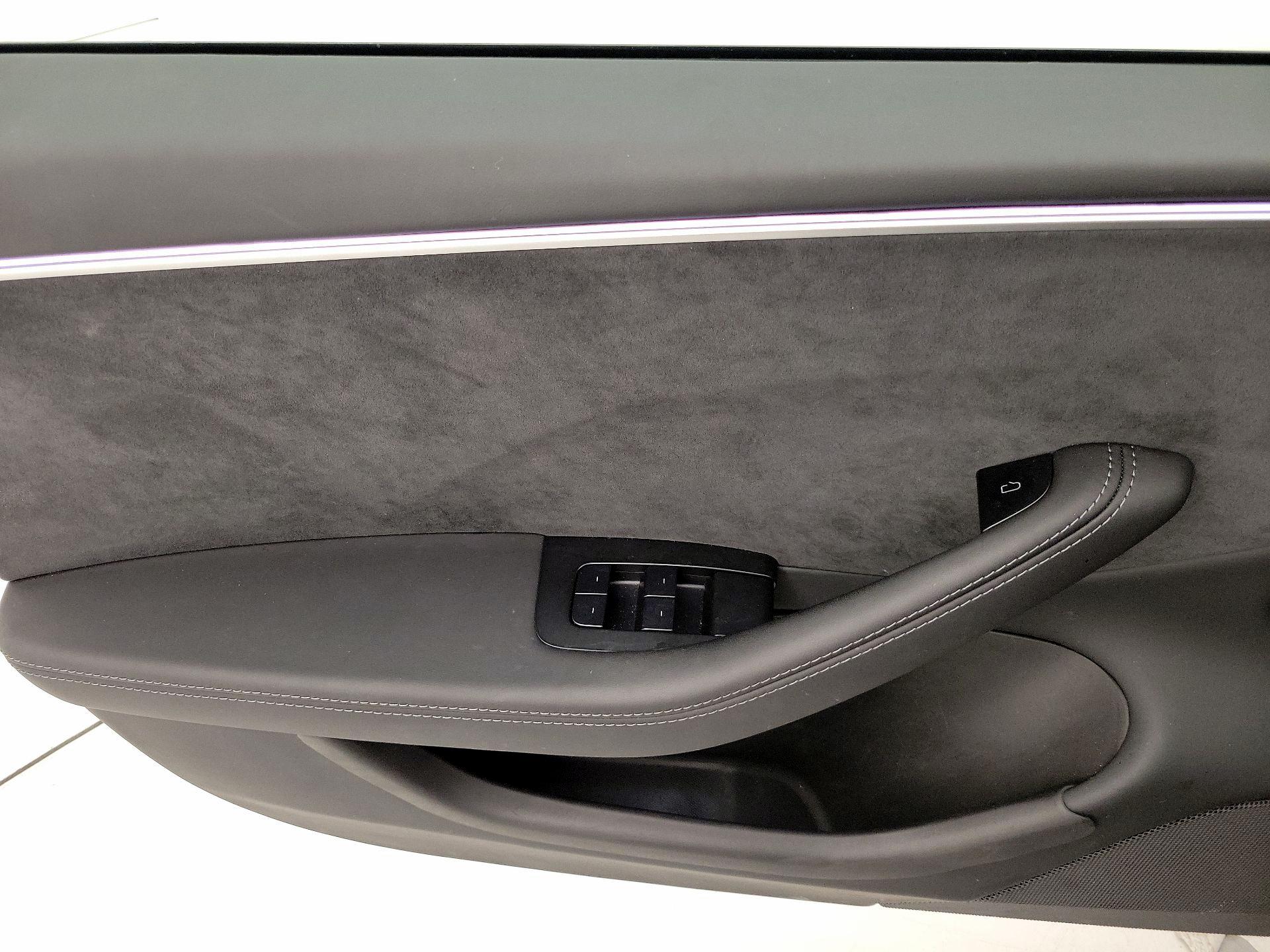 Thumbnail: 2024 Tesla Model 3 - 12