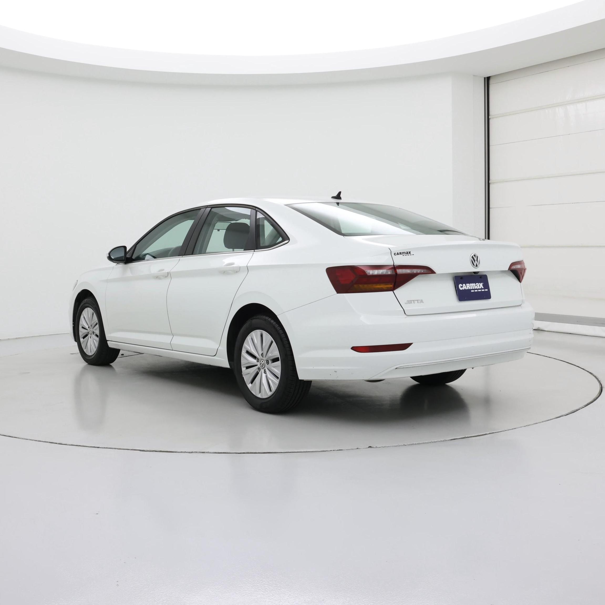 Thumbnail: 2019 Volkswagen Jetta - 2