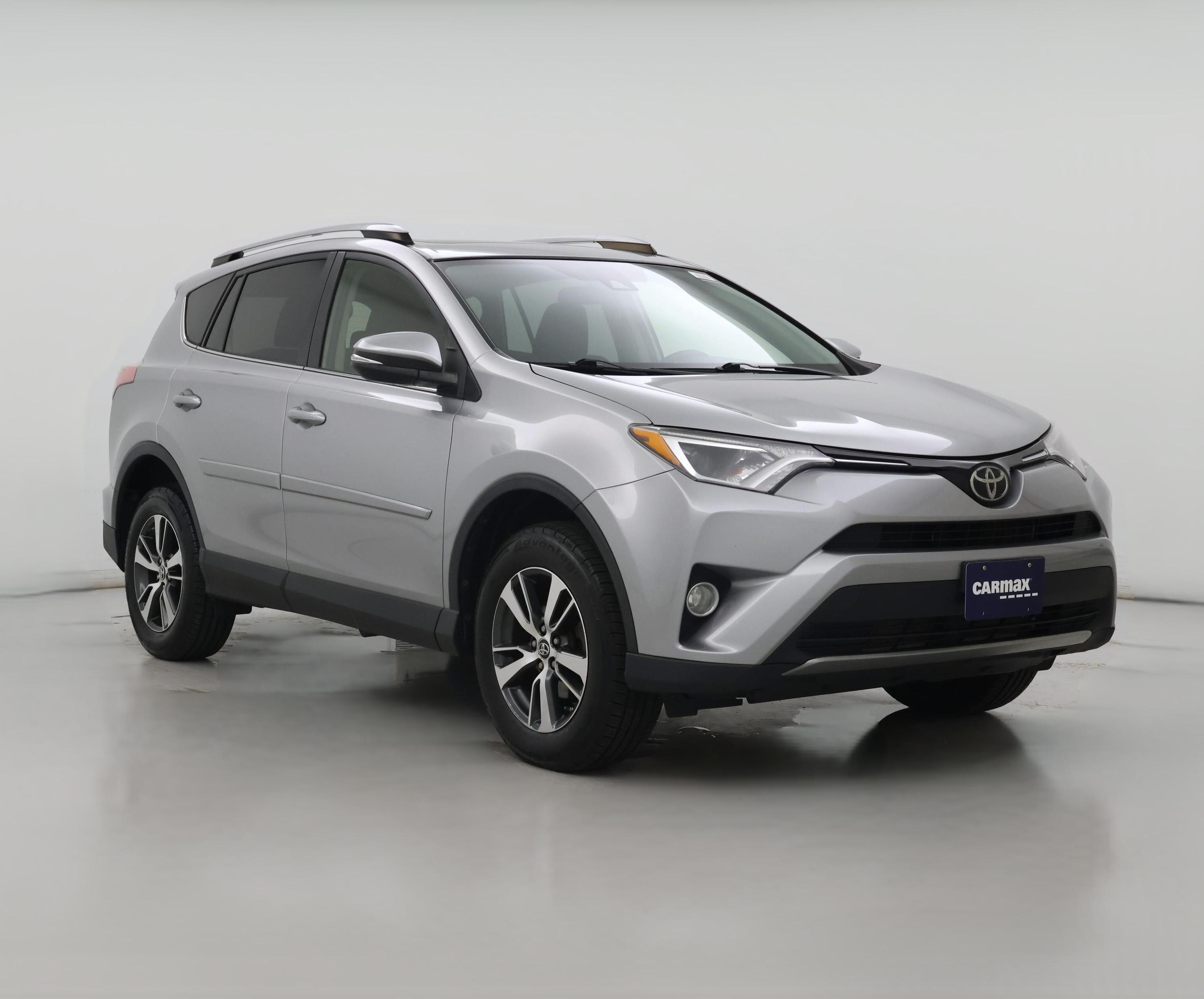 Thumbnail: 2018 Toyota RAV4 - 1