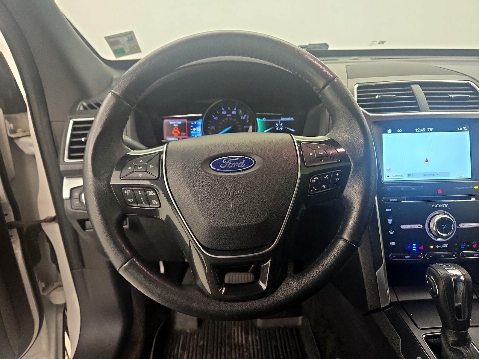 2018 Ford Explorer Limited - Photo 11