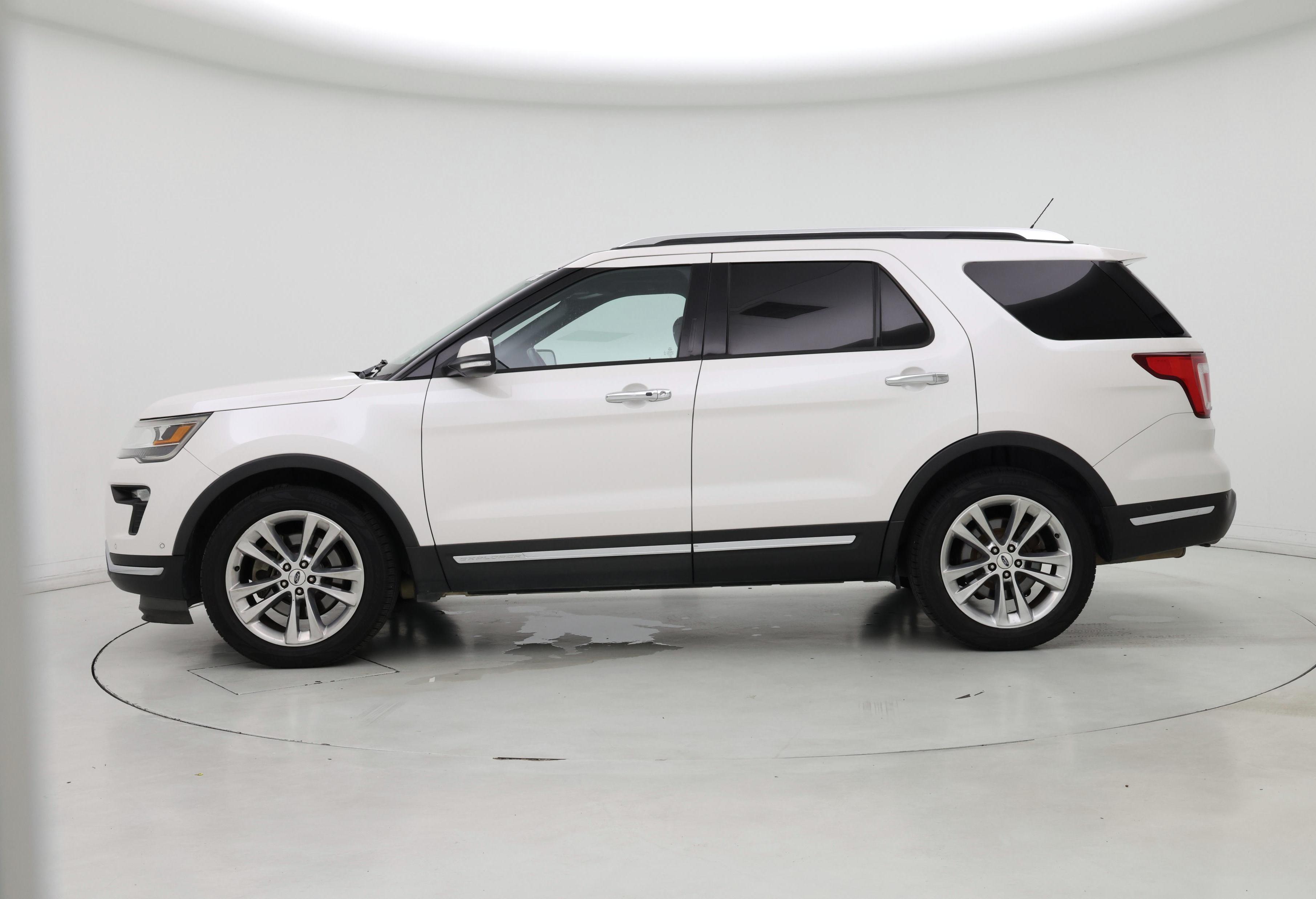 Thumbnail: 2018 Ford Explorer - 3