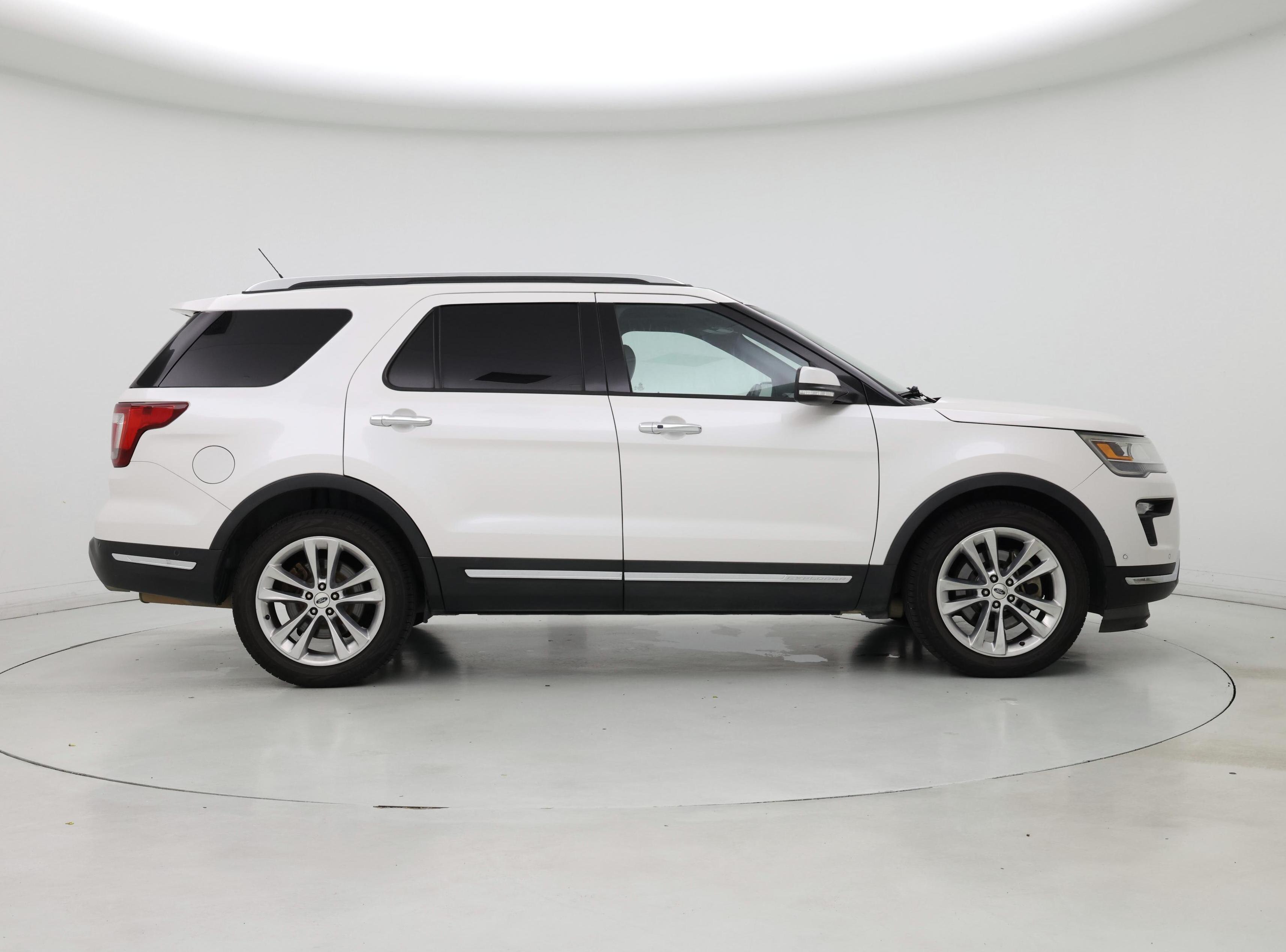 Thumbnail: 2018 Ford Explorer - 7