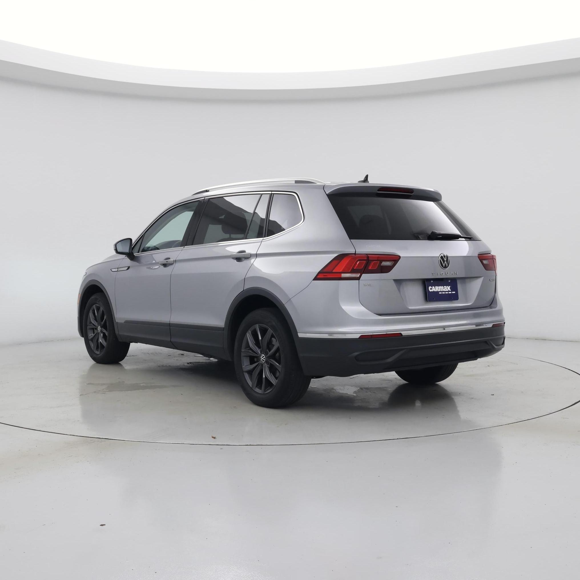 Thumbnail: 2023 Volkswagen Tiguan - 2