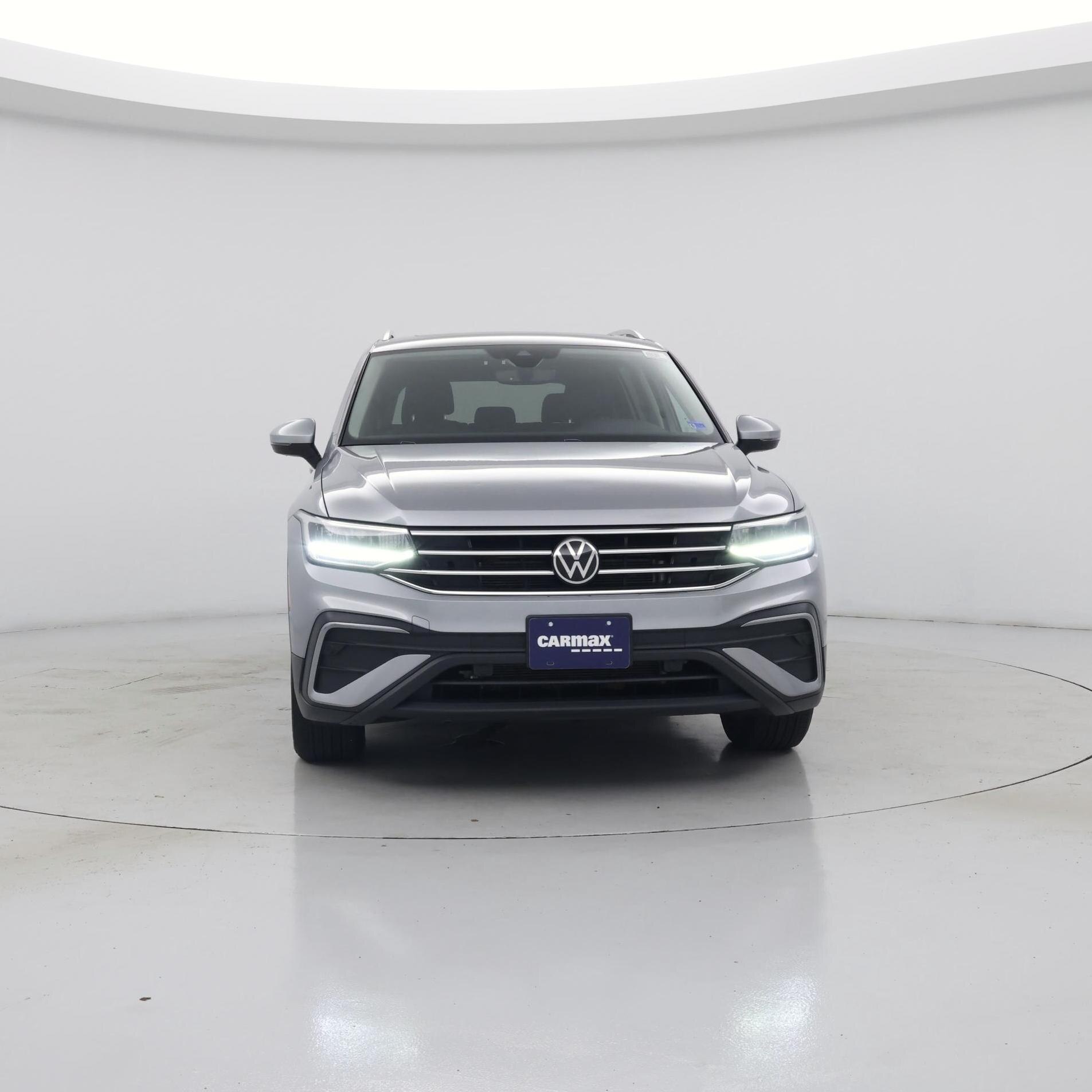 Thumbnail: 2023 Volkswagen Tiguan - 5